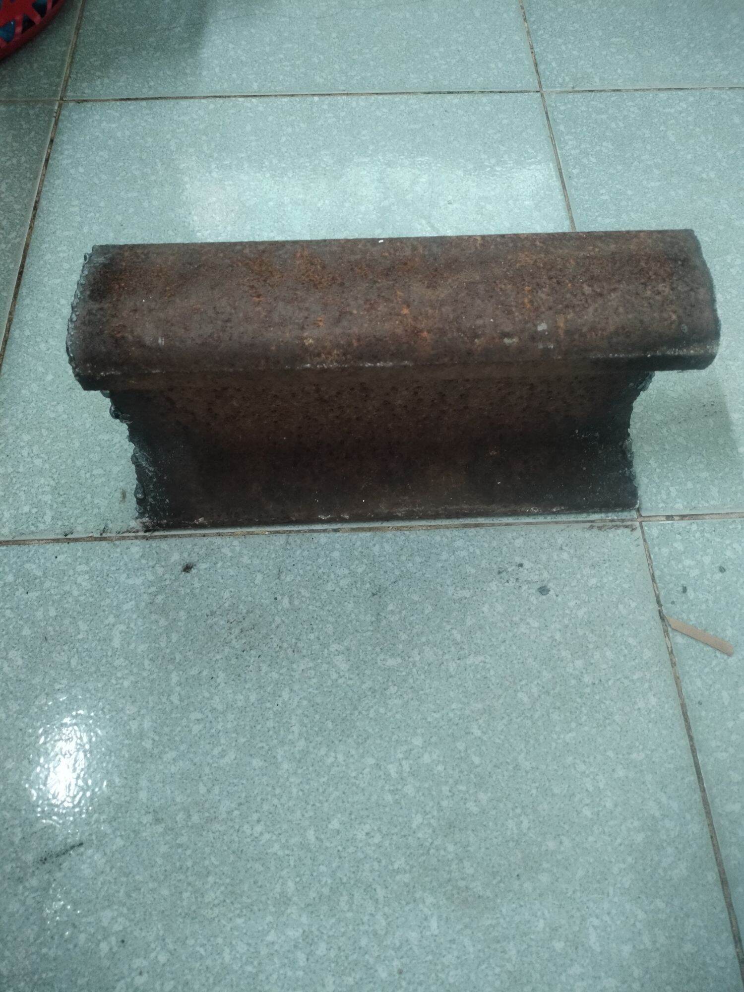 Đe thép ray tàu thời pháp 25cm