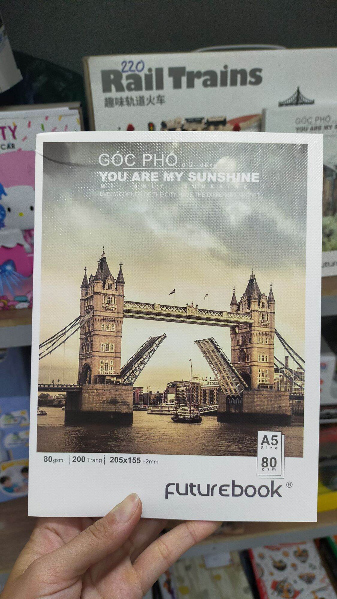 5 Quyển Tập  Vở    Học  Sinh   4 ôLy  ( 200trang )