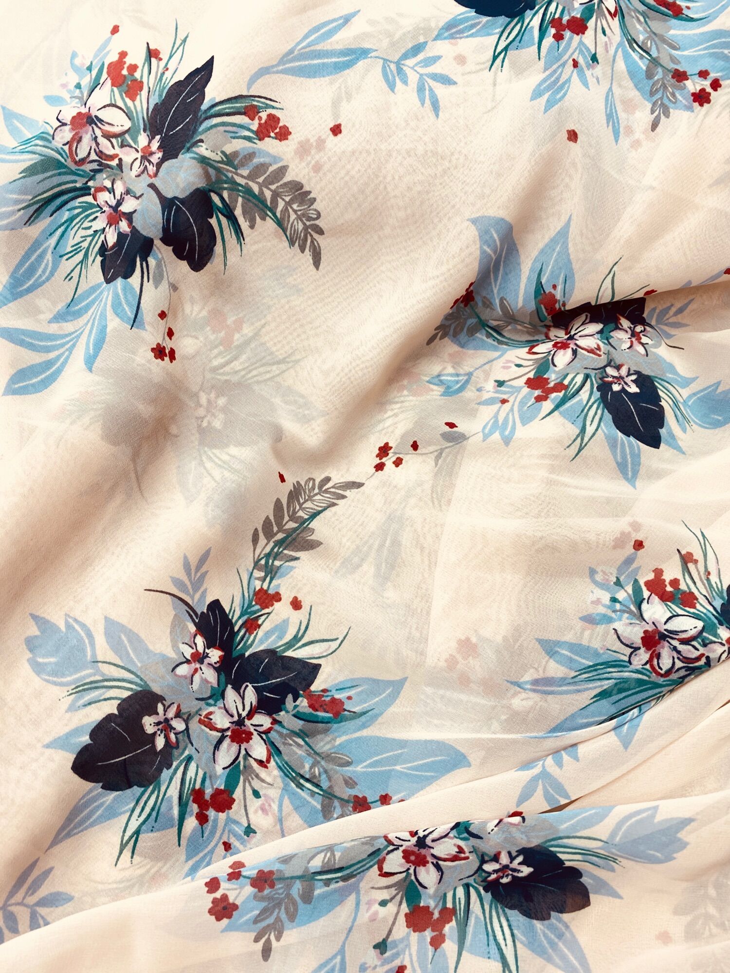 Vải voan chiffon hàn nền kem k1.6m ms14108