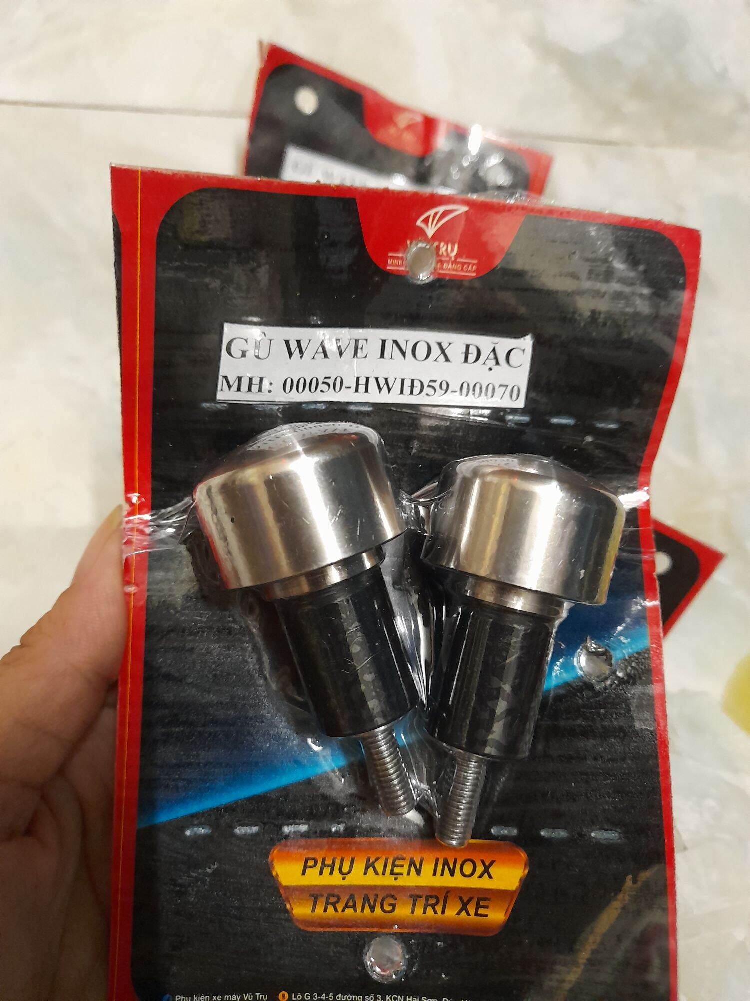 Cặp gù Inox đặc , gù lớn gắn cho nhiều loại xe máy...
