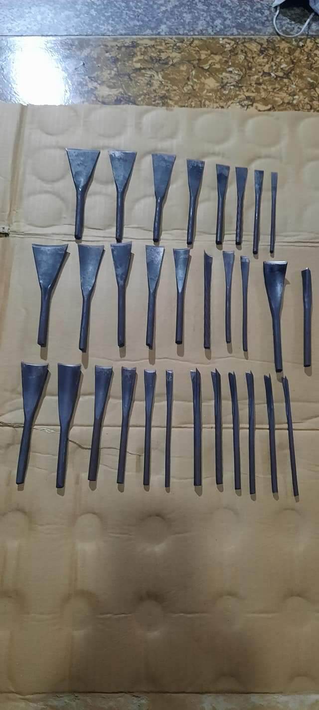 Bộ 30 cây đục điêu khắc đục gỗ đục chạm khắc đục trạm đục mài sắc chưa tra cán gỗ chất liệu thép tôi hàng rèn thủ công