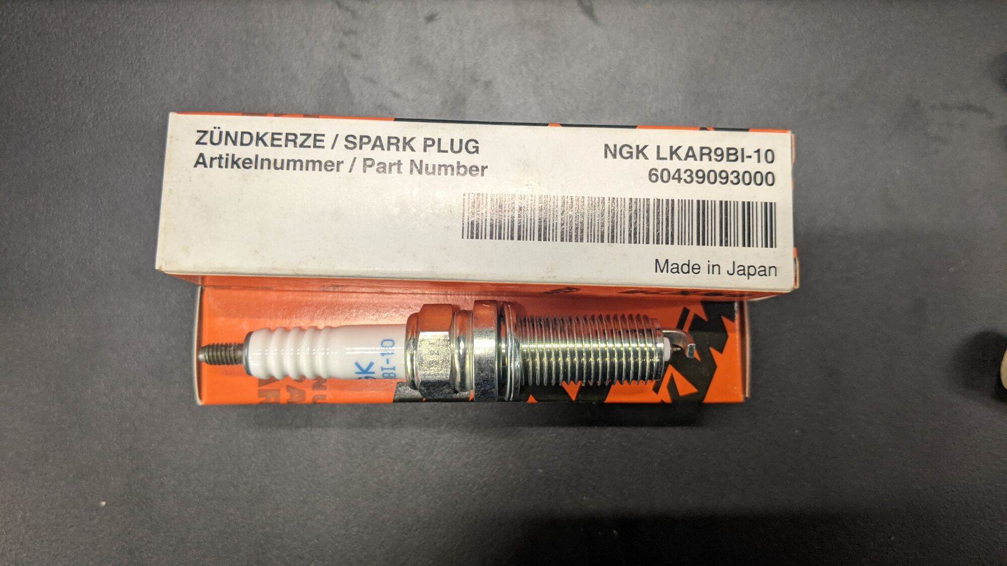 Bugi KTM NGK LKAR9BI-10