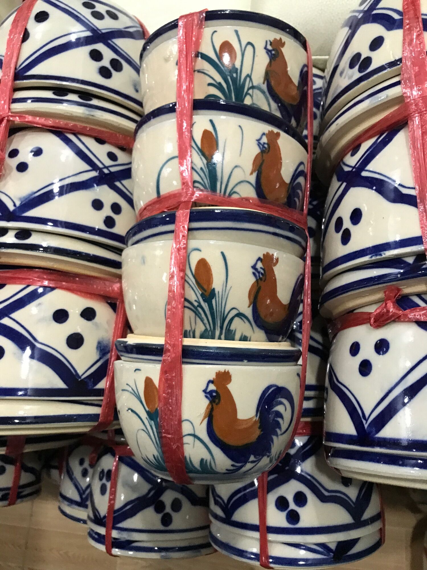 Thủ tiềm 20 con gà 1cái (miệng 13cm cao 9cm)