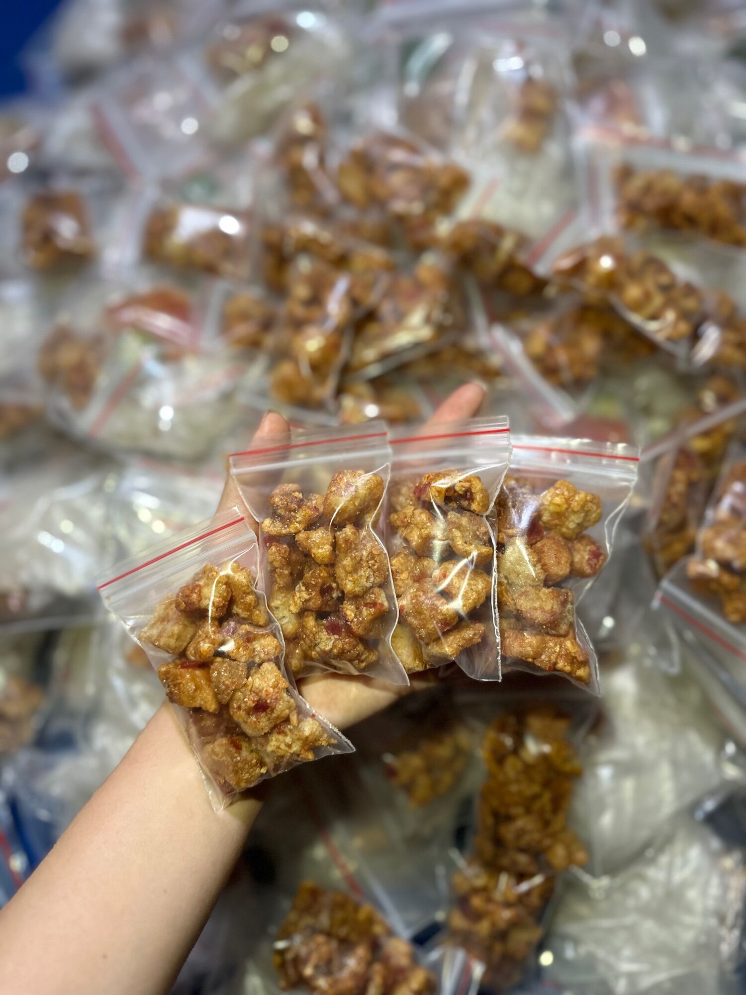 Bánh tráng phơi sương tóp mỡ