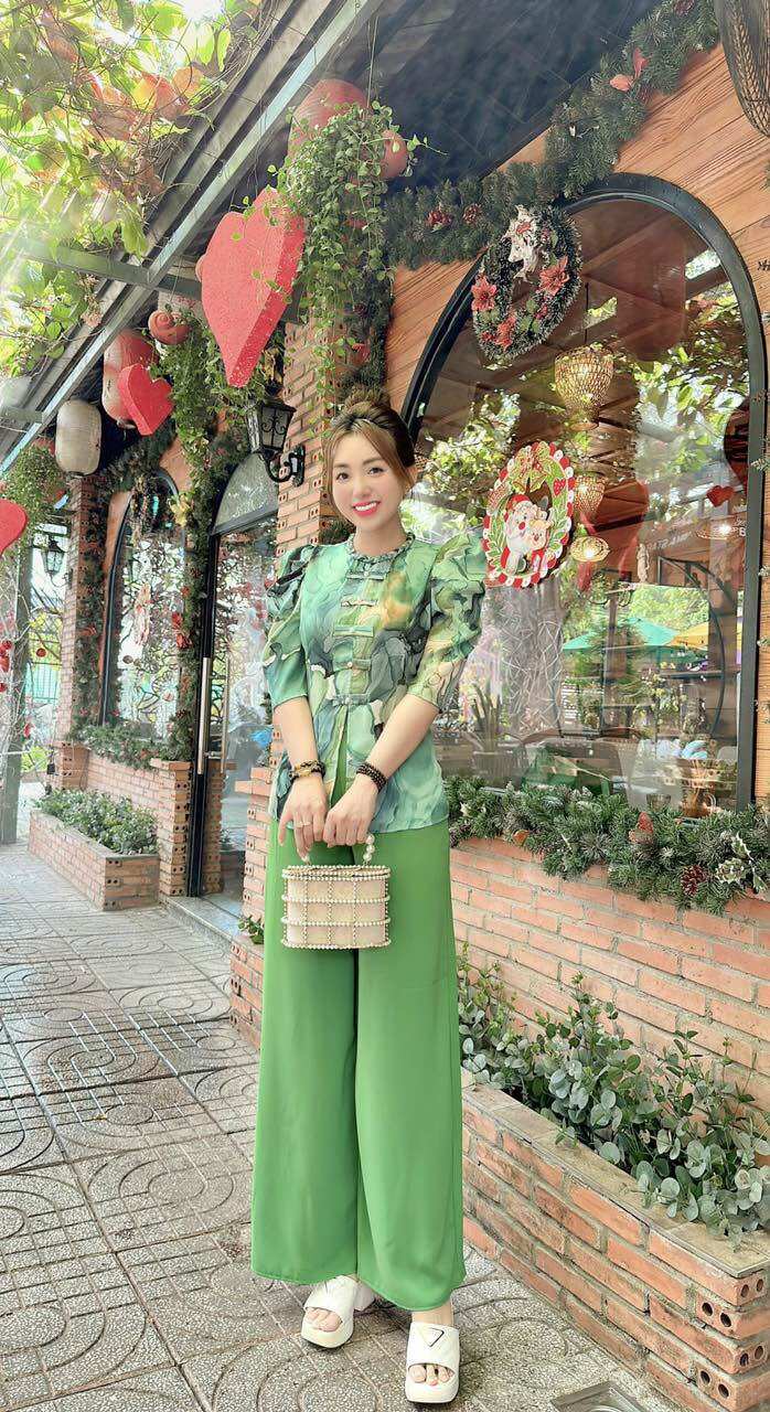 BỘ ÁO BÀ BA CỔ BÍNH TAY PHỒNG NỮ