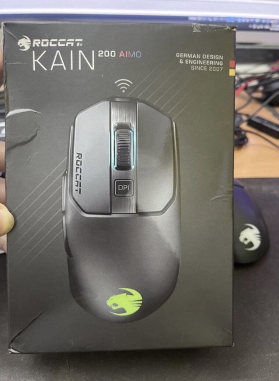 Chuột không dây Roccat kain 200 aimo