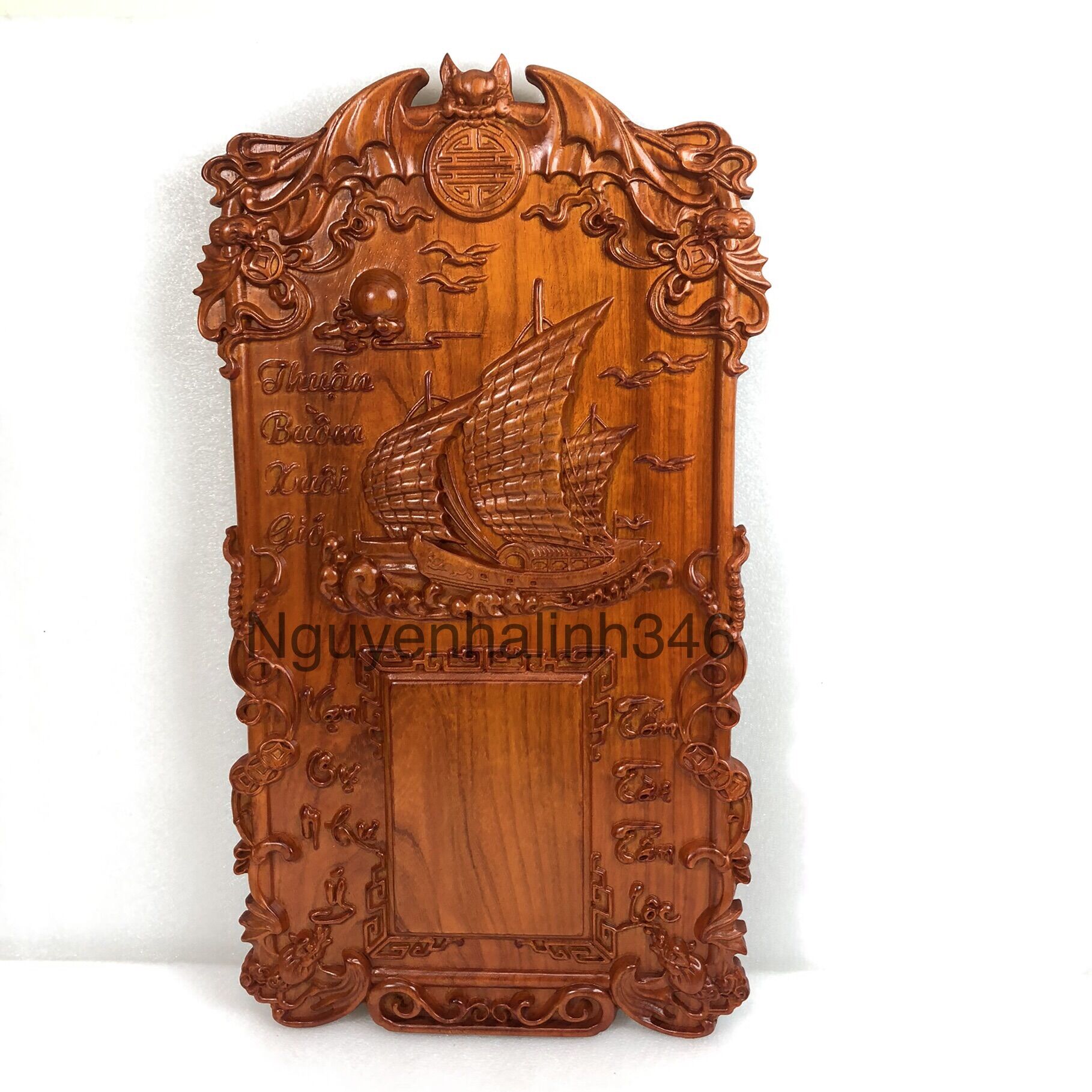Đốc Lịch Treo Tường Gỗ Hương 70x40 Cm