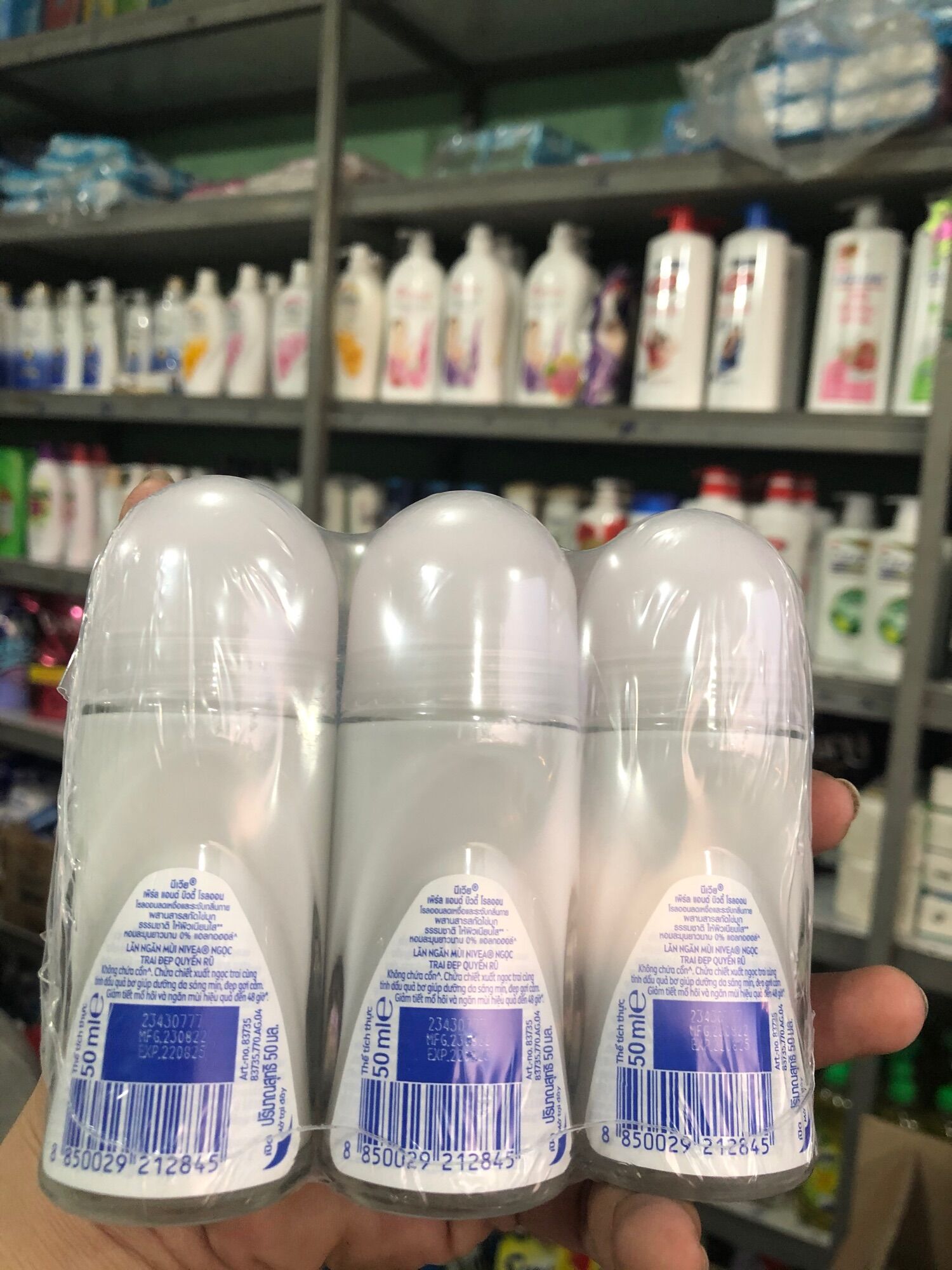 Lăn khử mùi Nivea Ngọc trai chai 50ml