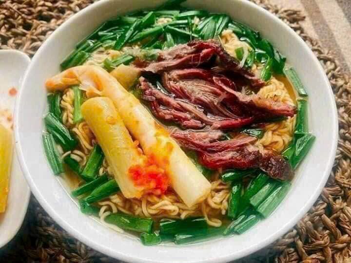 Măng sặt ngâm ớt 1kg