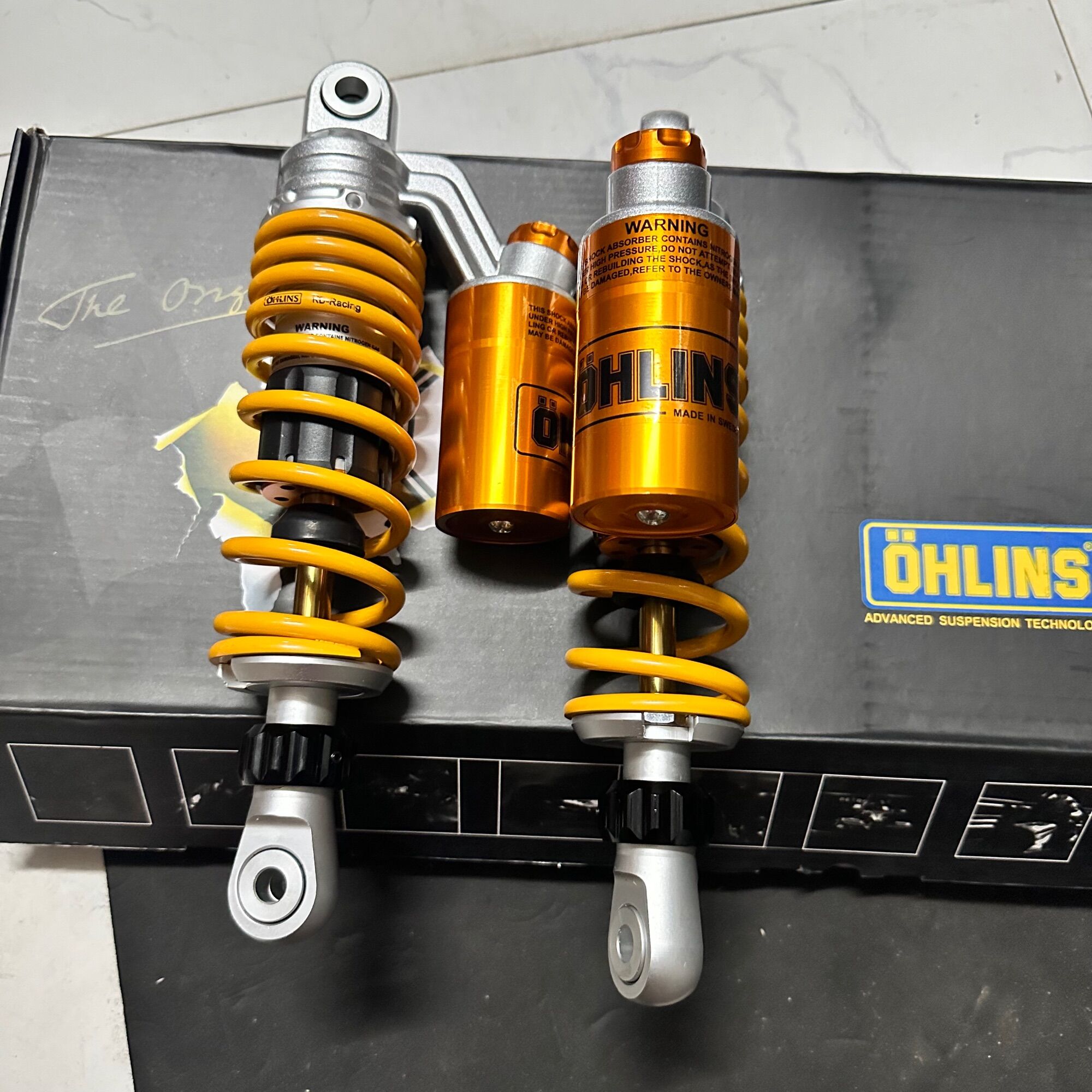 Phuộc nhún sau Ohlins bình dầu ty vàng gắn sirius Jupiter taurus cub 280mm