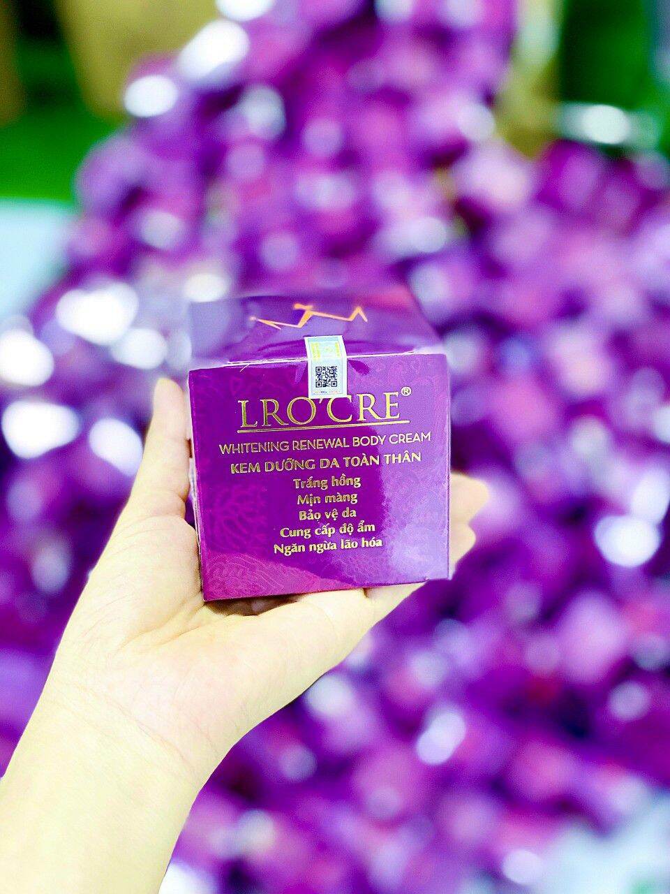 Kem body dưỡng trắng Lrocre