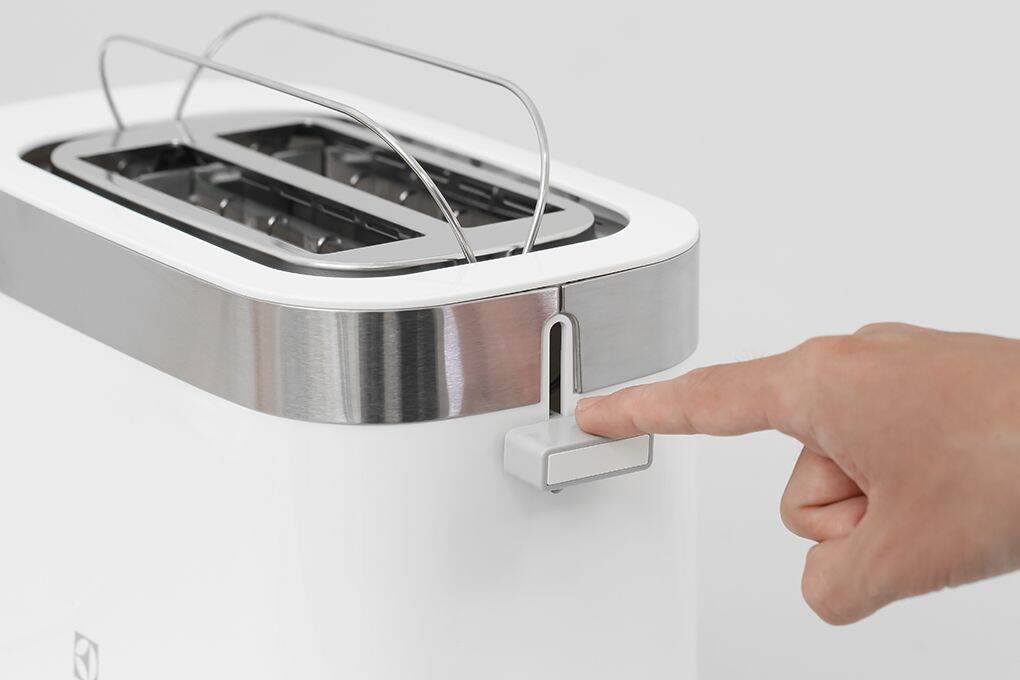 Máy nướng bánh mì Electrolux E2TS1-100W