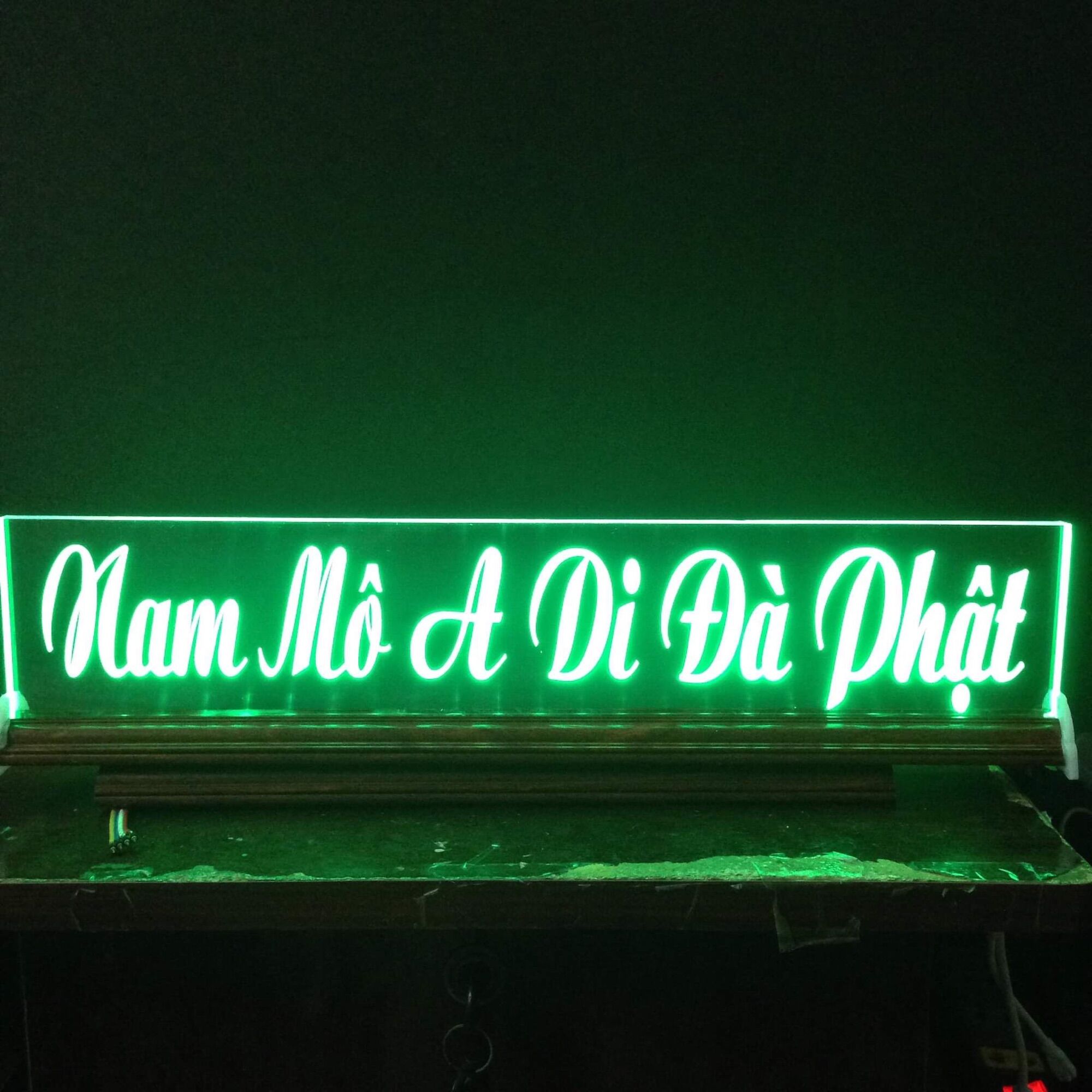 Chữ điện: Nam Mô A Di Đà Phật ( 10x60cm) để bàn
