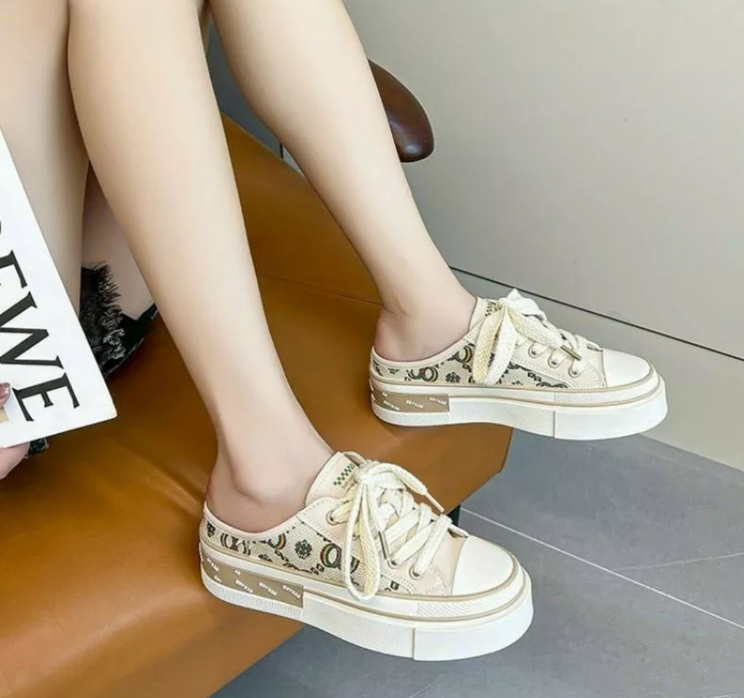 Giày sục nữ basic đế độn siêu xinh dễ mix đồ đen trắng