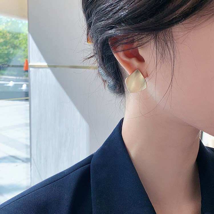 Khuyên Tai Phong Cách Retro Cho Nữ - Bông Tai Thiết Kế Đơn Giản Thời Trang Quý Phái, bông tai hình vuông