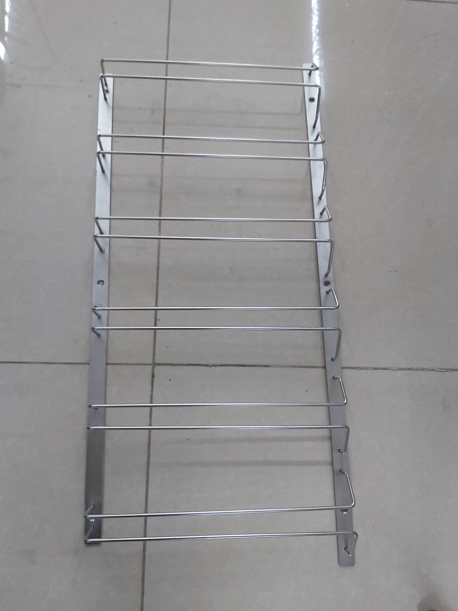 Treo ly inox sáu hàng