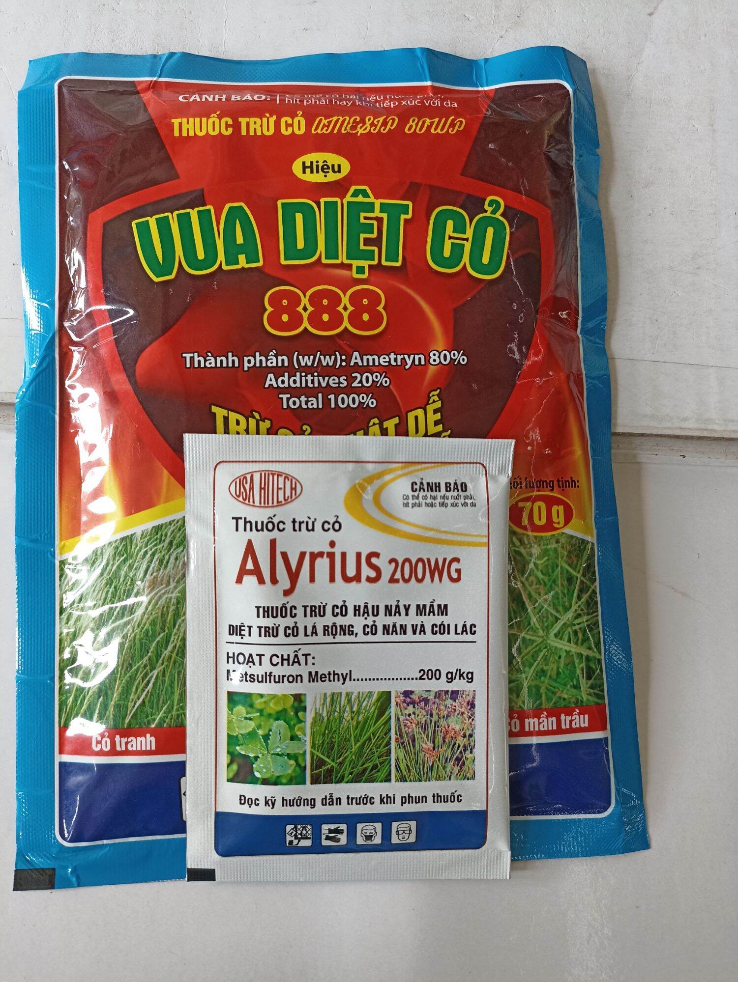 Com bo 2 gói thuốc trừ cỏ VUA DIỆT CỎ 888 gói 70gr VÀ ALY gói 5gr kết hợp 2 gói trừ mọi cỏ như cỏ mần trầu cỏ tranh cỏ thài lài cỏ trinh nữ