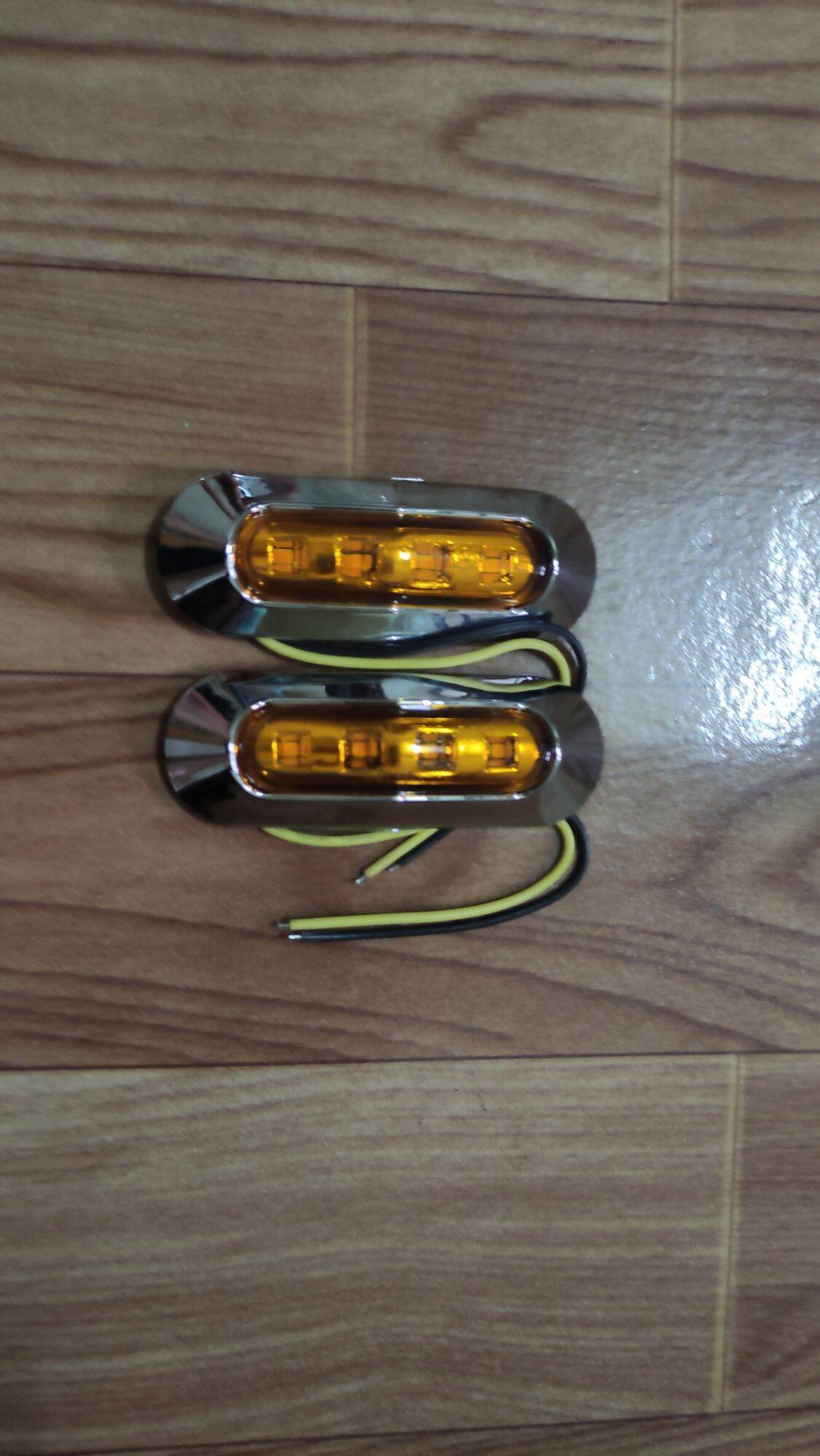 Đèn led xi nhan trang trí xe vespa