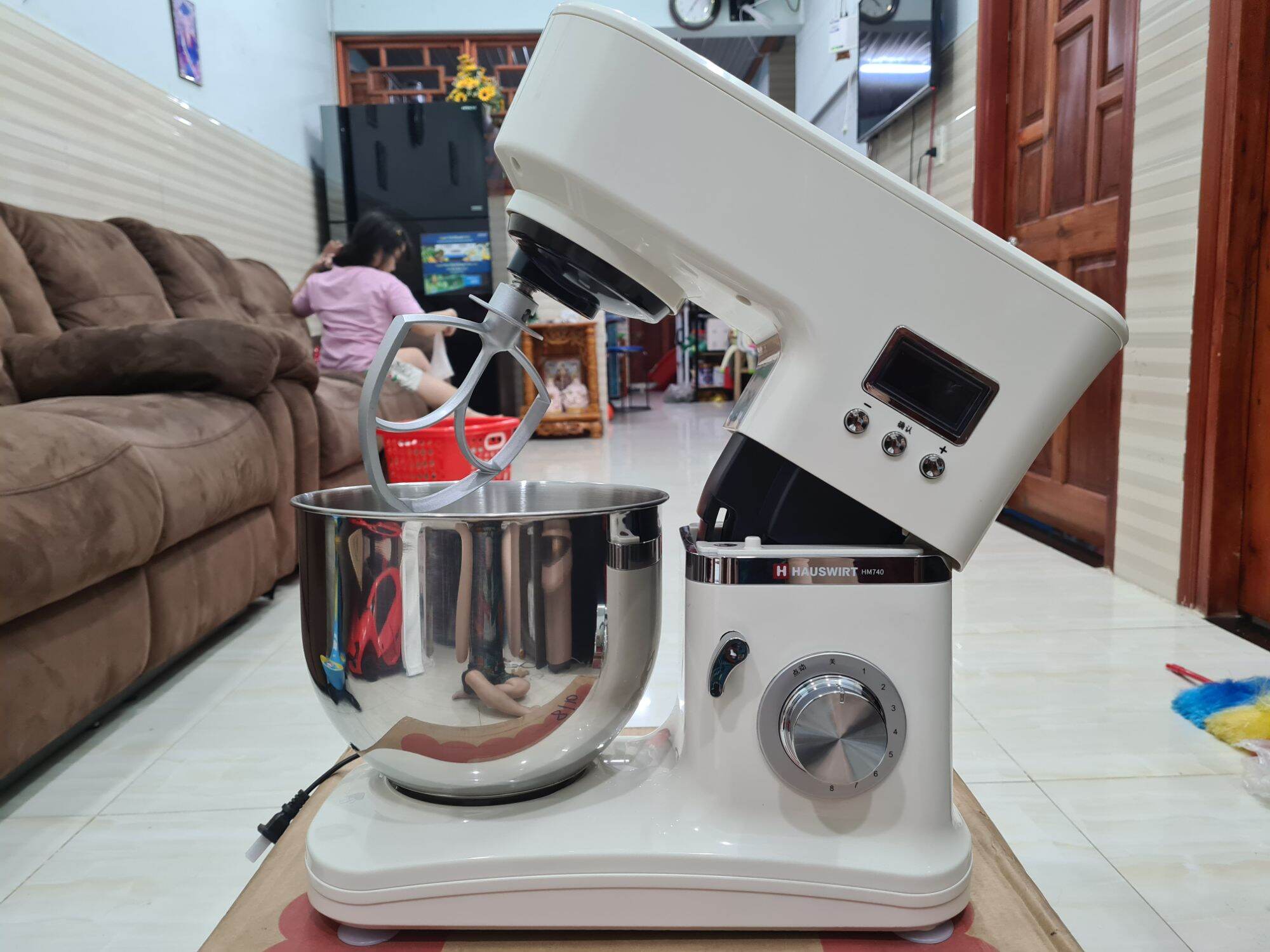 Máy nhào, đánh kem, đánh trứng Hauswirt HM740
