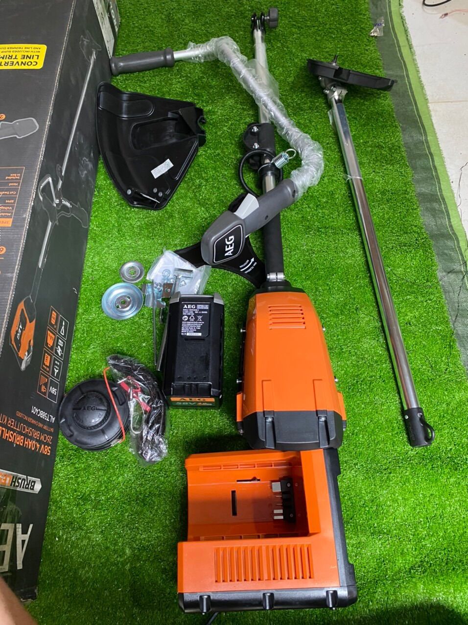 Máy cắt co pin AEG 58v