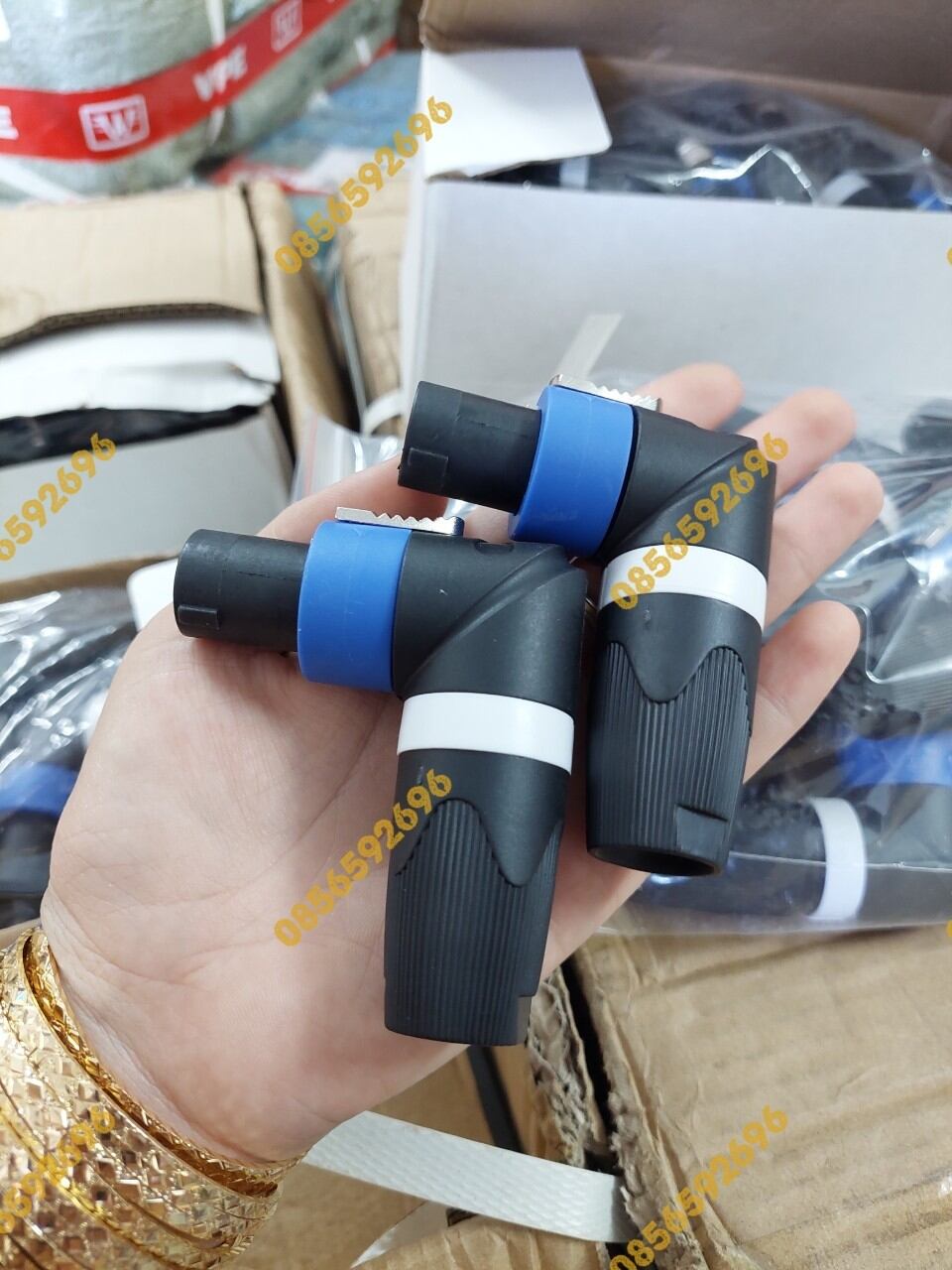 Jack cắm loa cong speakon neutrik