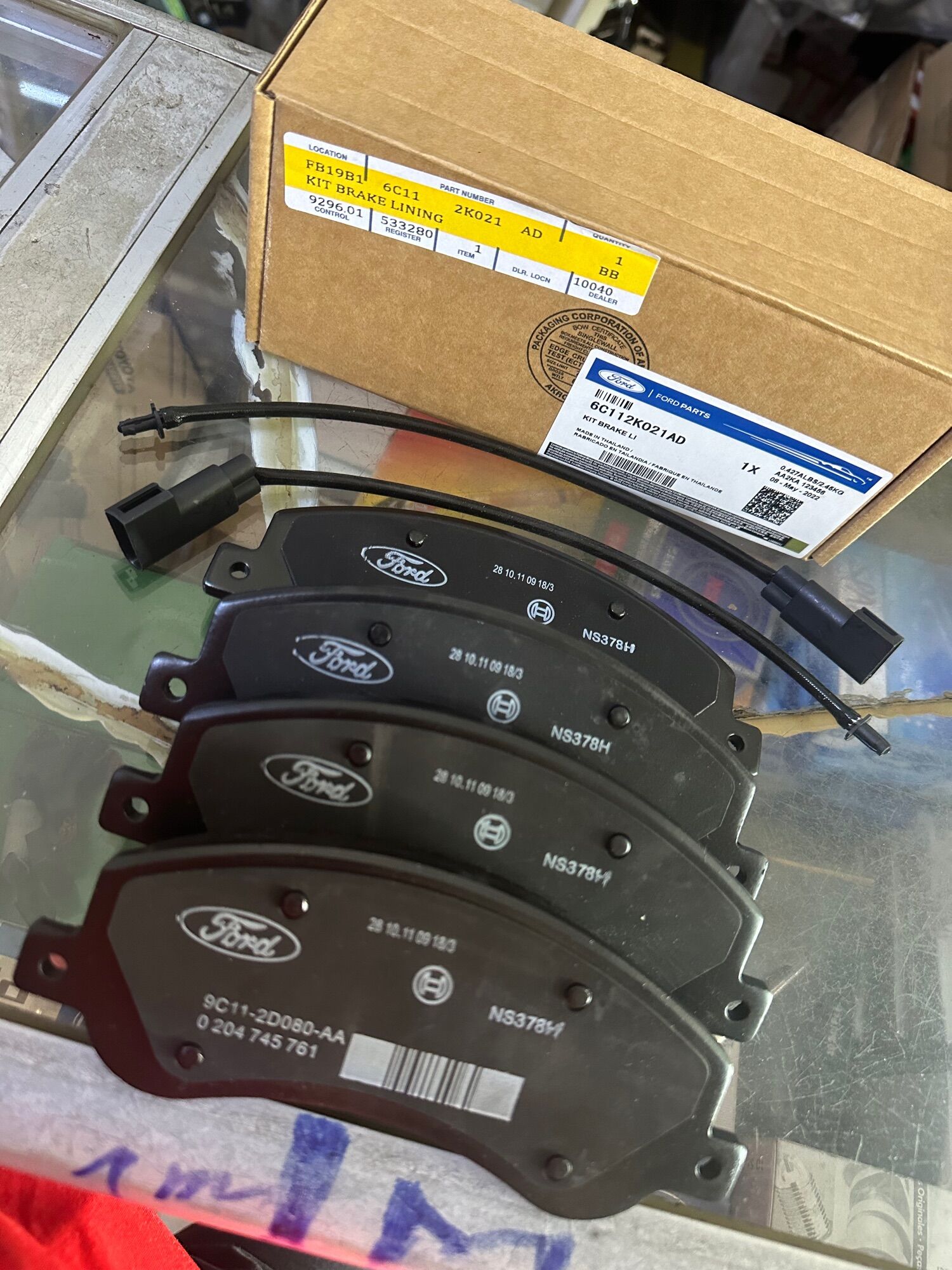 Bố thắng dĩa trước ford transit 16 chỗ 2008-2021 made in thailand