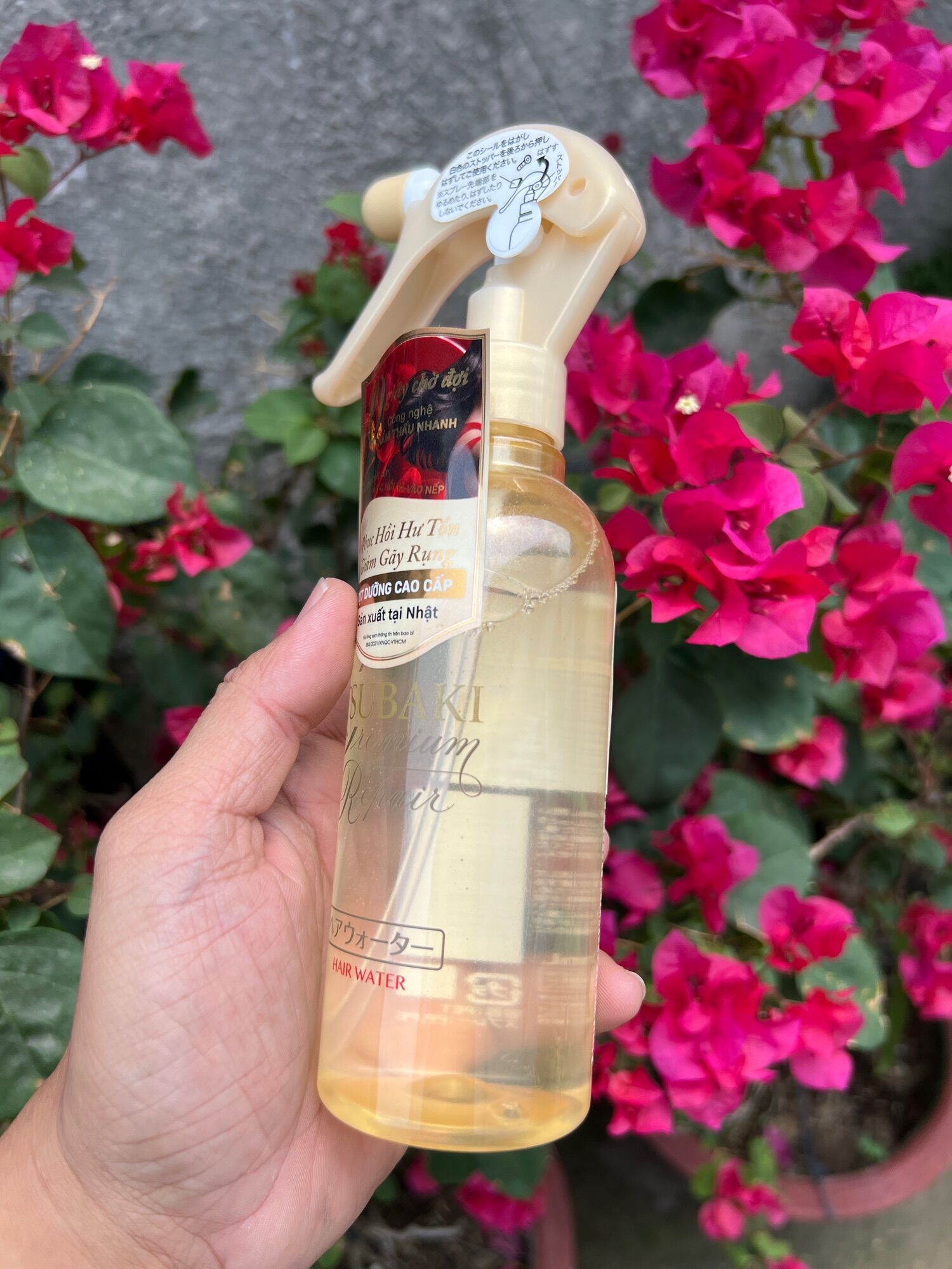 Xịt dưỡng tóc phục hồi Tsubaki Premium 220ml