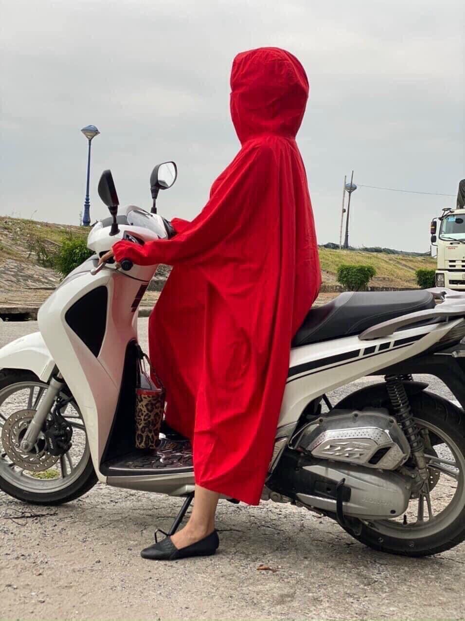 Áo mưa choàng siêu nhẹ