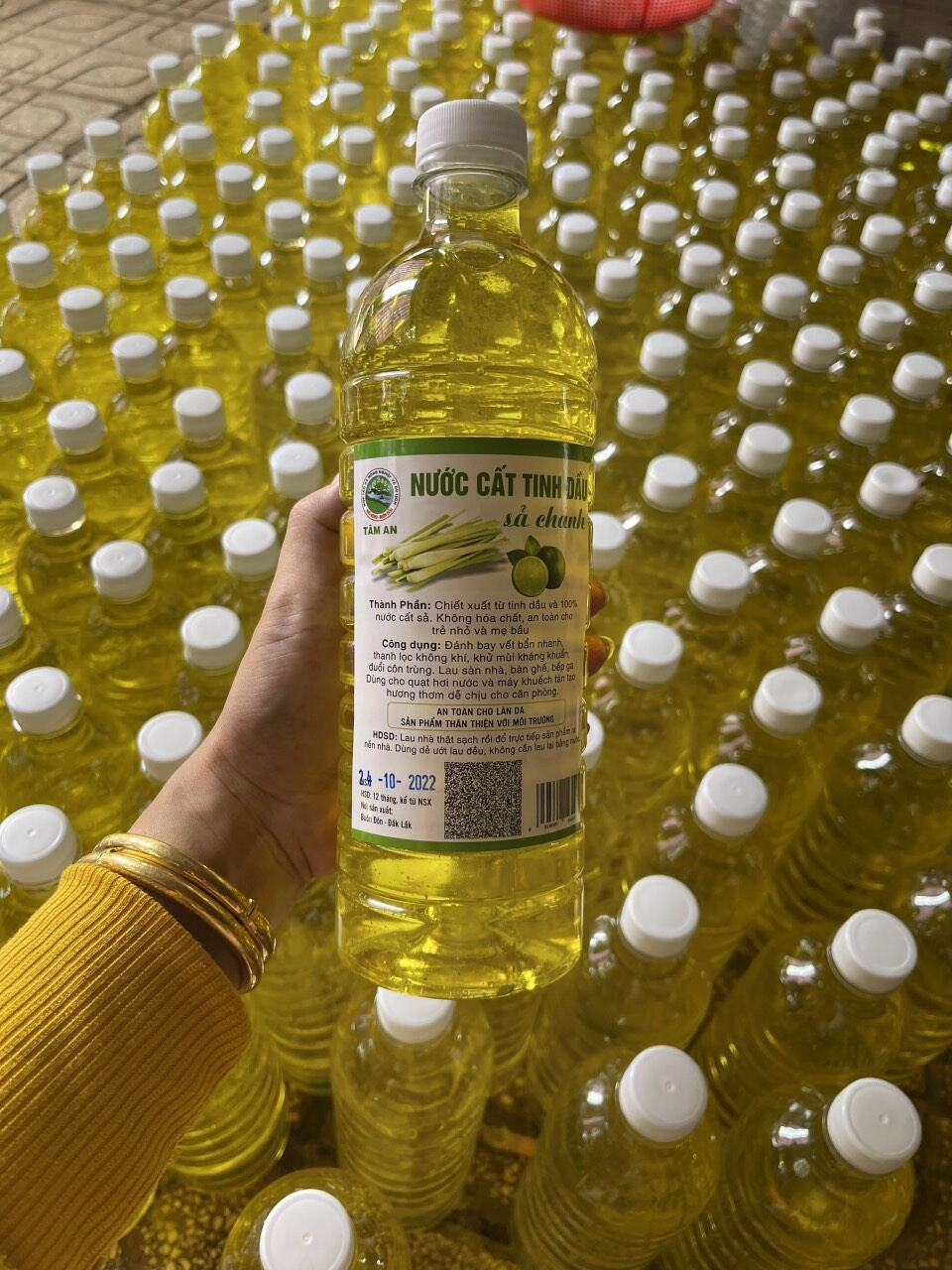 Nước lau sàn Sả chanh chai 1000ml