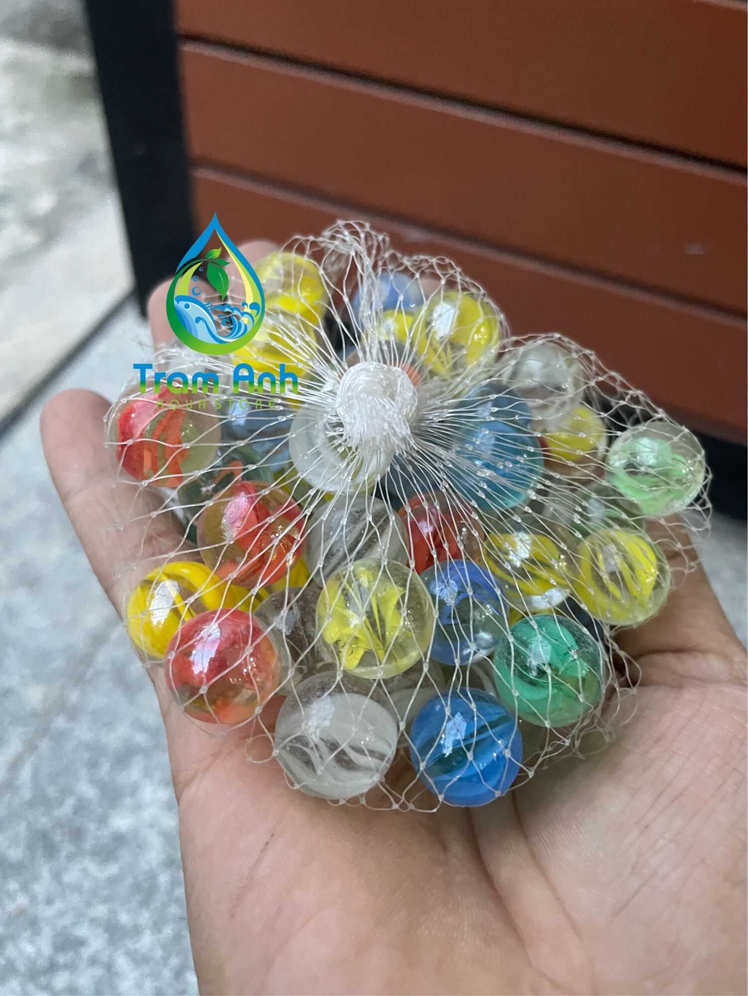 Sỏi thuỷ tinh nhiều màu trang trí cho bể cá 200G