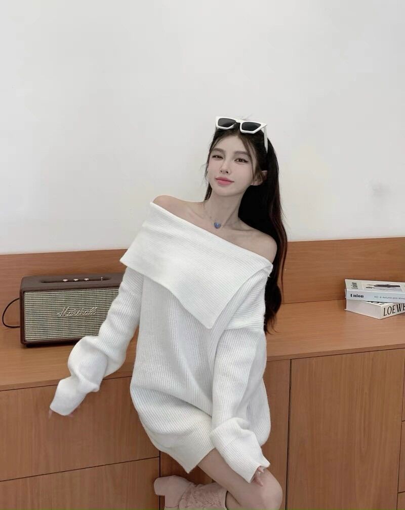 áo len trễ vai xẻ lệch dáng thụng