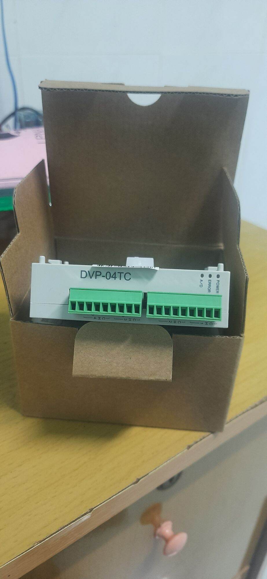 Module nhiệt độ PLC Delta DVP04TC-S New full box