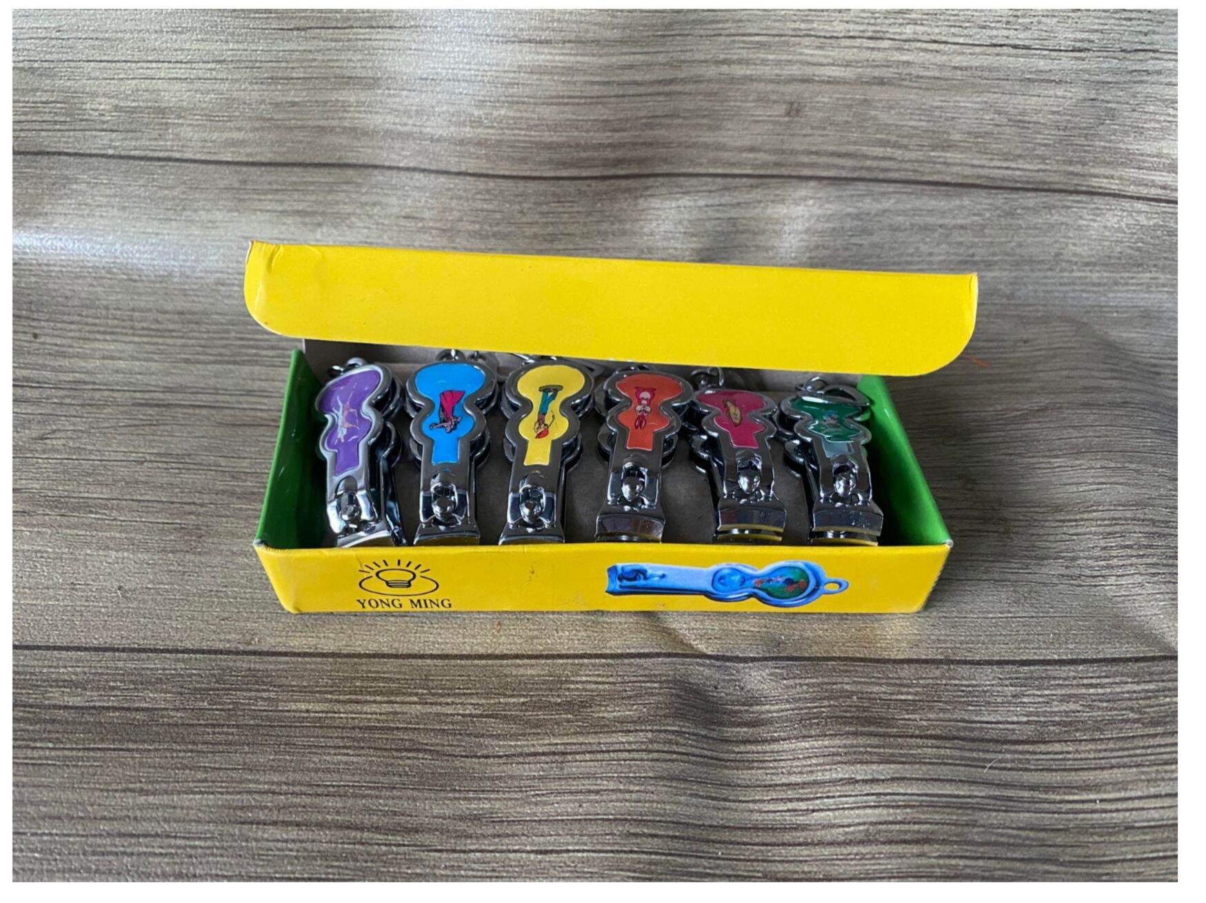 Bấm móng tay móng chân đa năng ( hộp 12 cái)