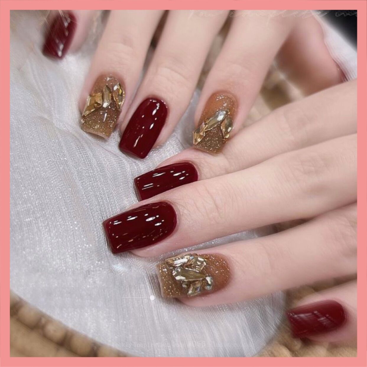 Móng tay giả thiết kế - Nail box màu đỏ đô - Bộ 24 móng kèm keo