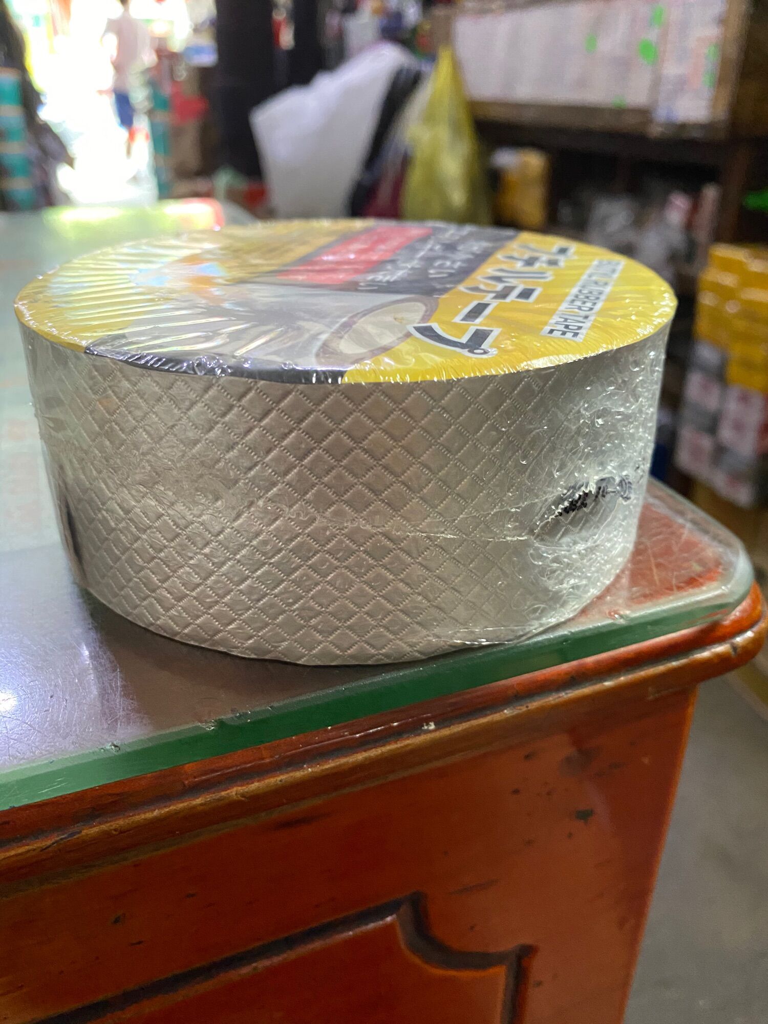 Cuồn keo dán chống dột