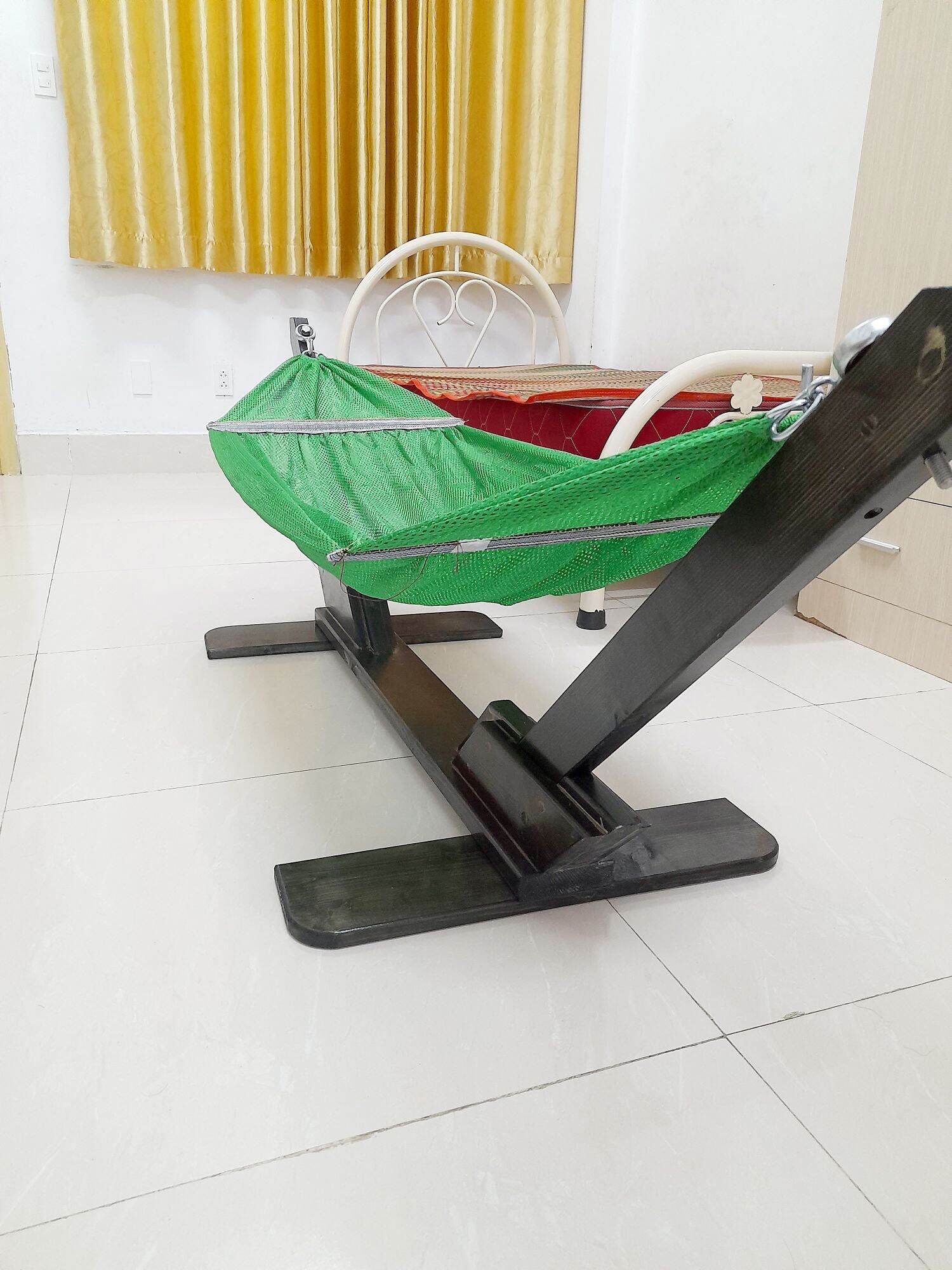 GIÁ VÕNG GỖ CHO BÉ