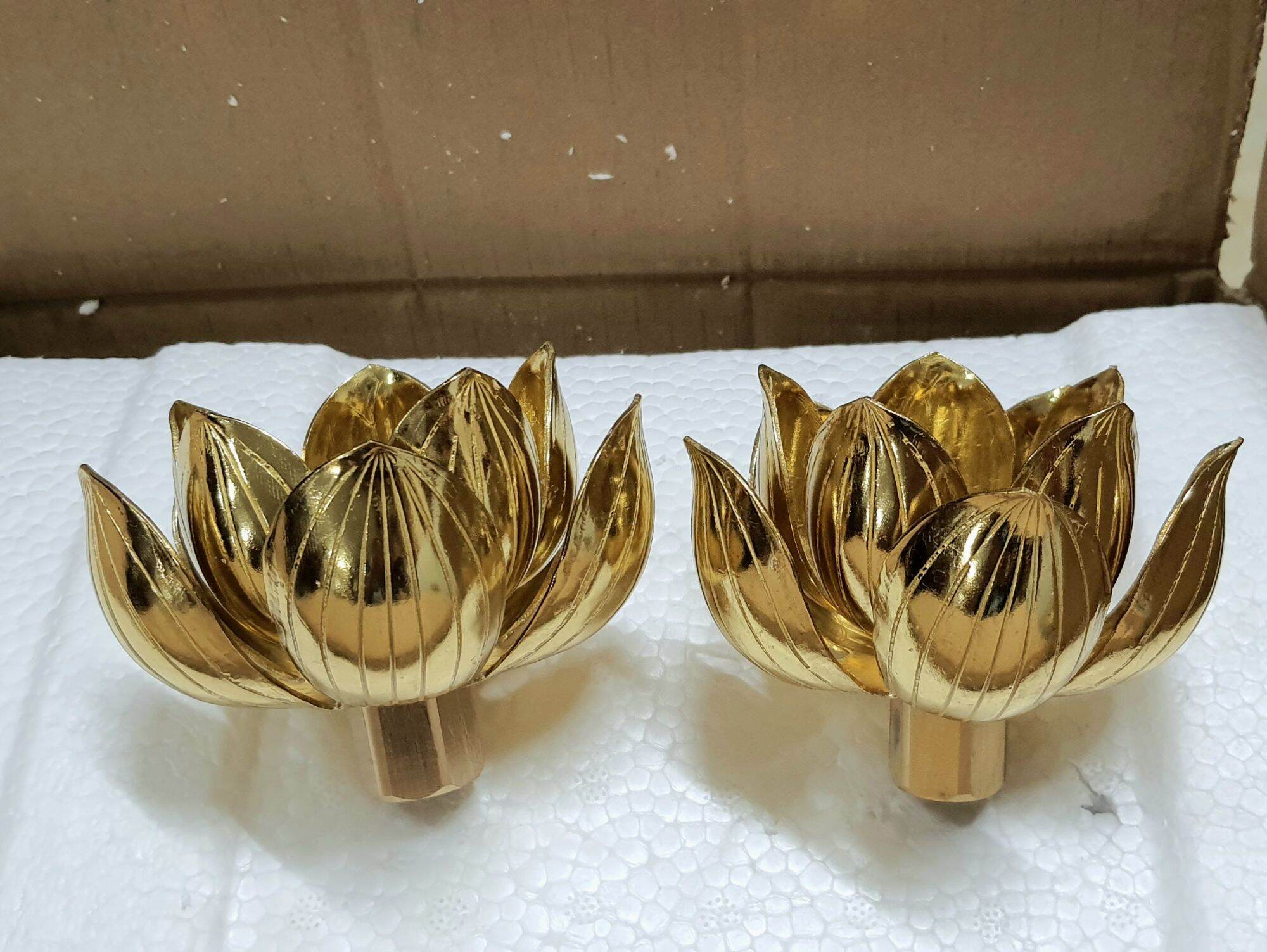 Đôi bông sen đồng vàng 10 cánh cao 7cm