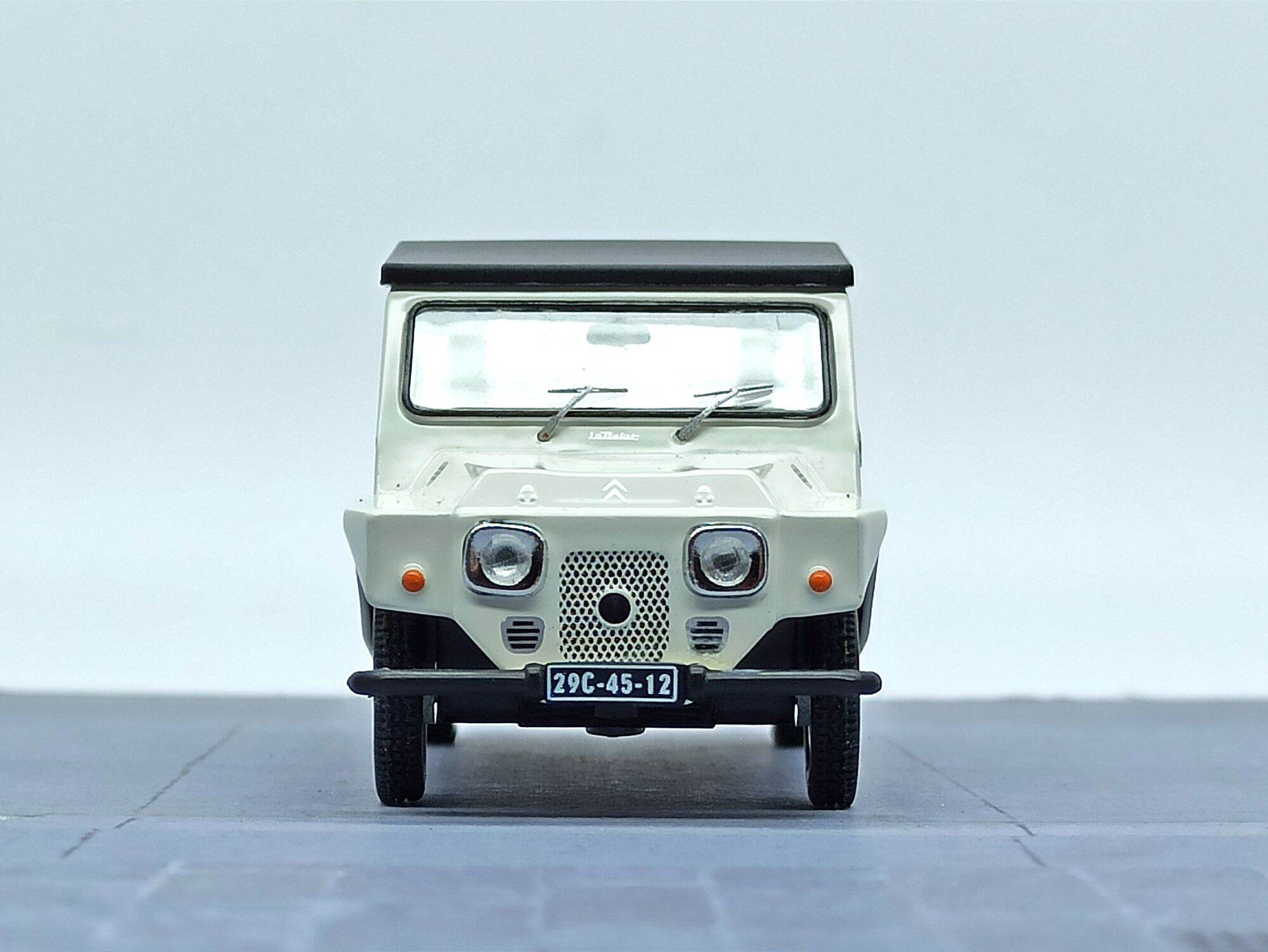 Mô hình xe Citroen La Dalat tỷ lệ 1/43