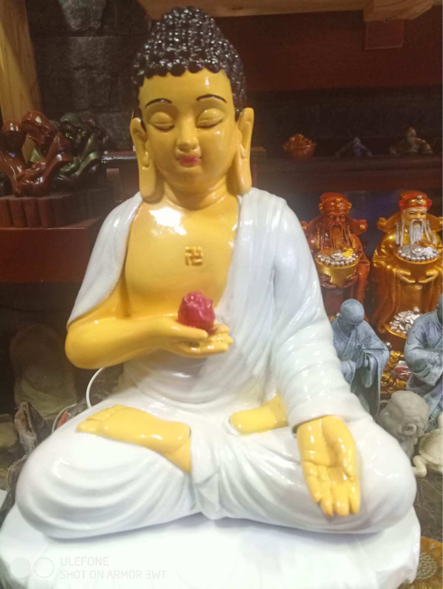 Tượng Đức Phật A Di Đà cao 32cm kèm đế.