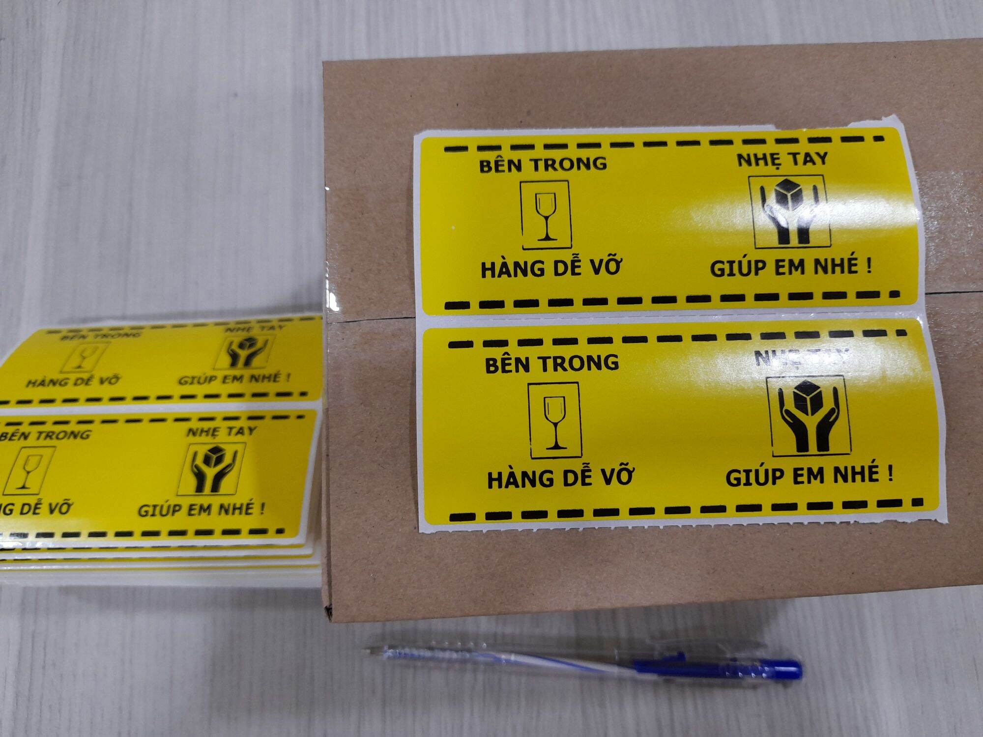 100 Tem - Tem dán cảnh báo hàng dễ vỡ khổ 103x40mm
