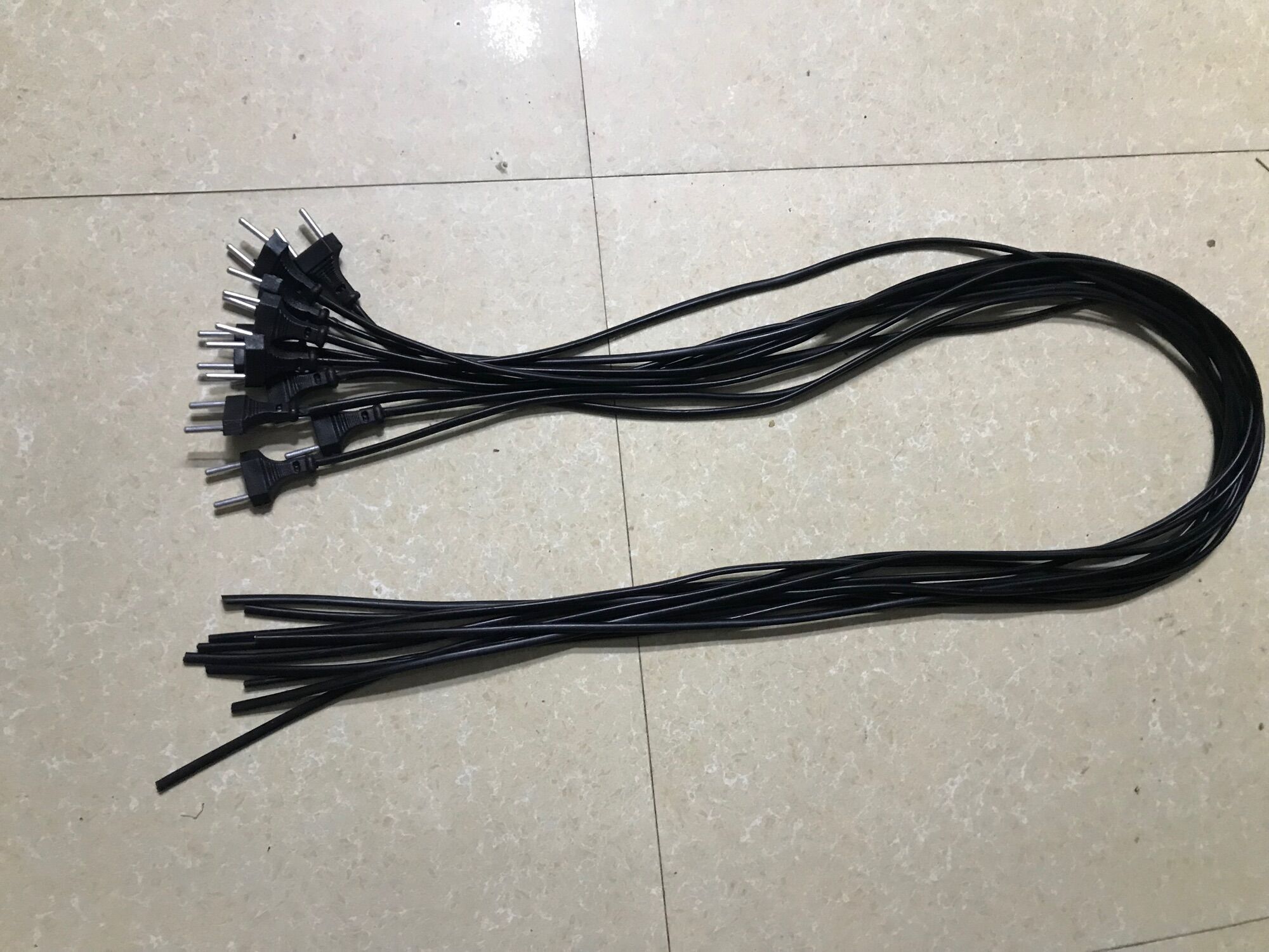 10 dây nguồn liền phích cắm dài 2m