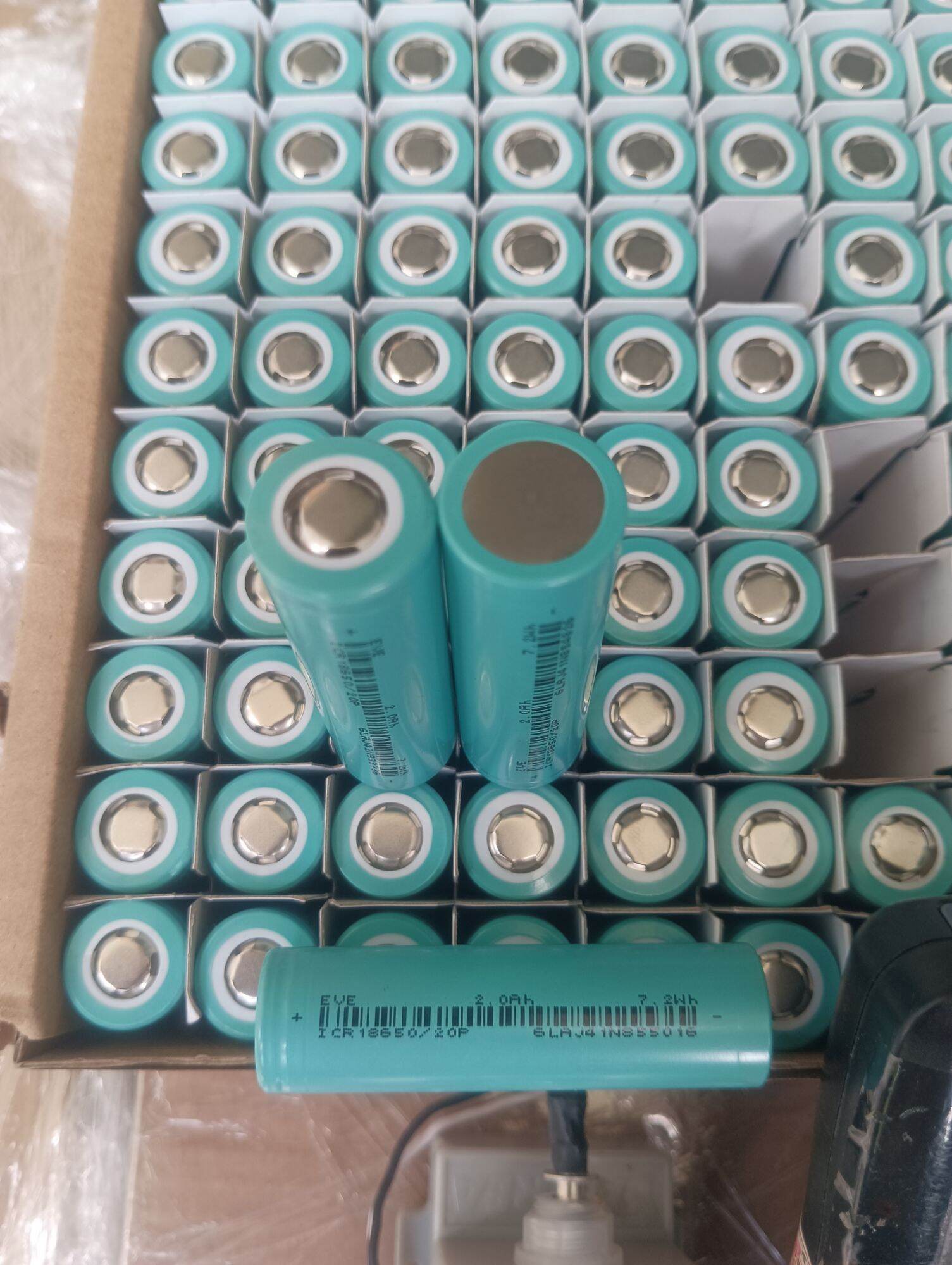 pin 18650, pin EVE 2000mah xả 20A mới 100%