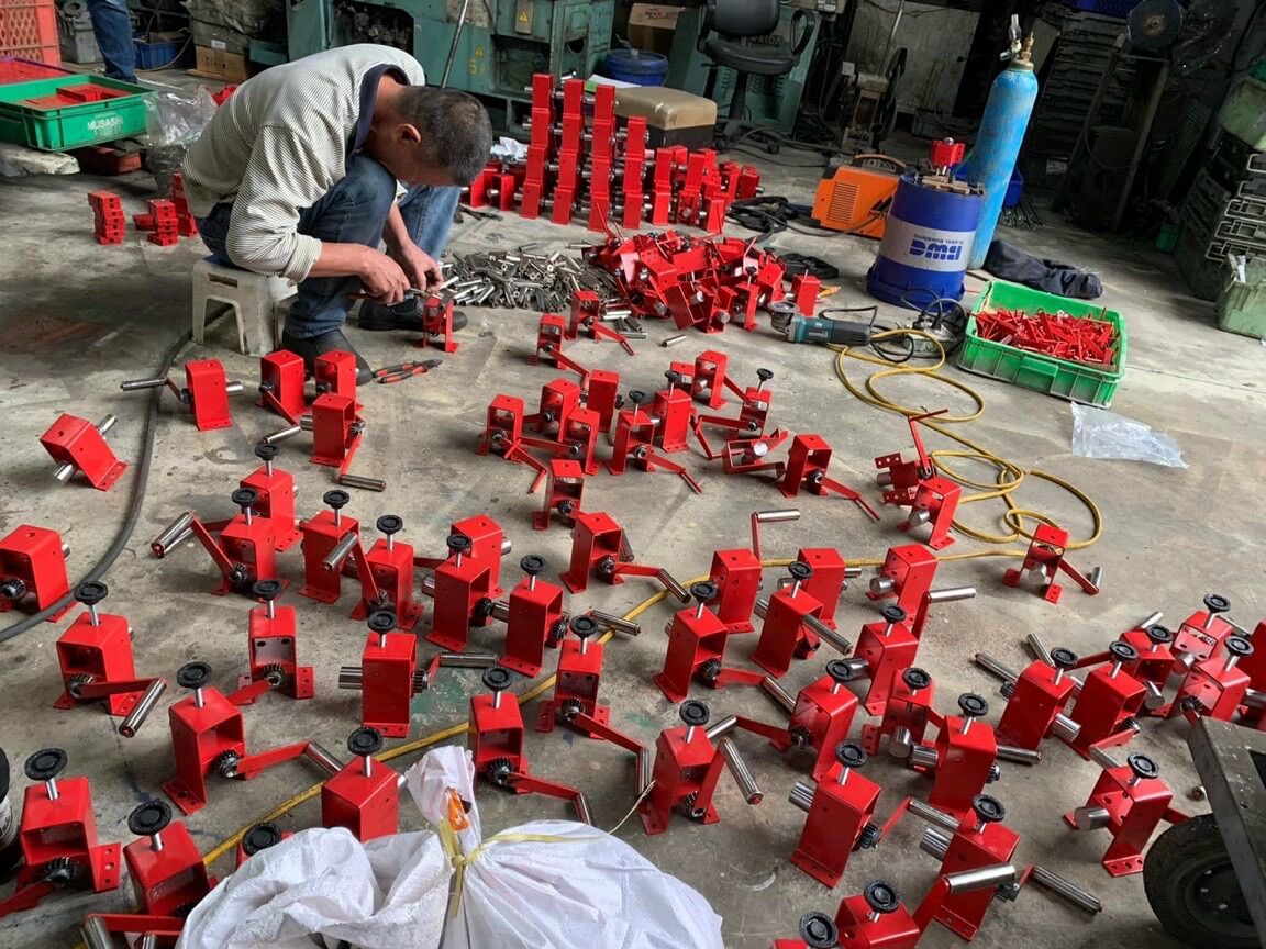 Máy ép biển số ô tô - xe máy - xe điện ( sơn tĩnh điện )