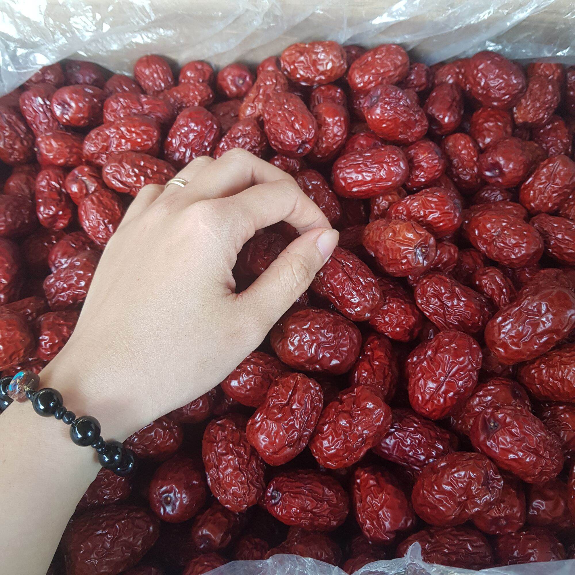 0,5kg táo đỏ , quả chắc,  nhiều thịt,  ngọt