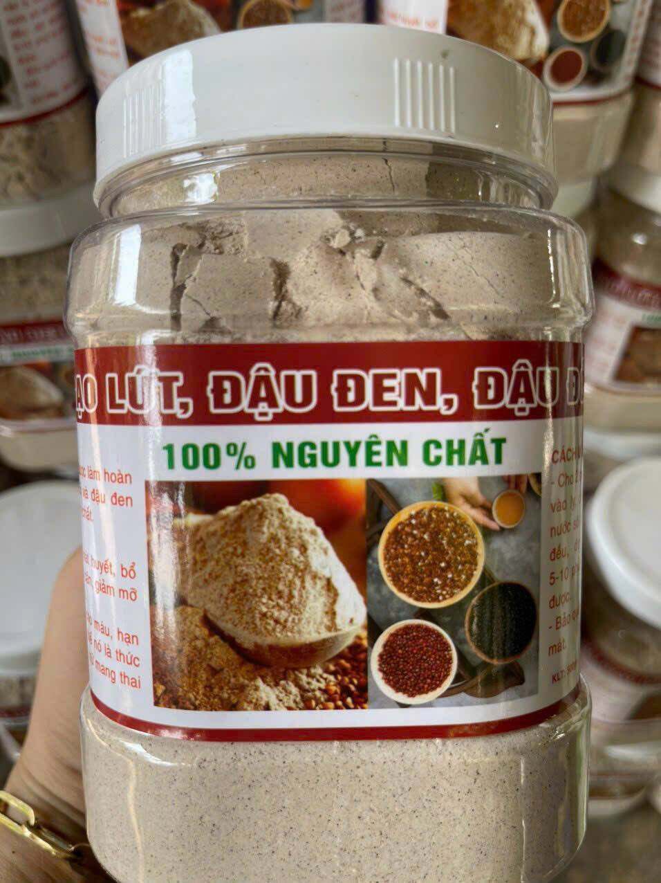 Bột gạo lứt, đậu đen, đậu đỏ rang tay hộp 500gr. Bột đậu đen, bột đậu đỏ, bột gạo lứt trộn chung rang tay xay nhuyễn mịn.