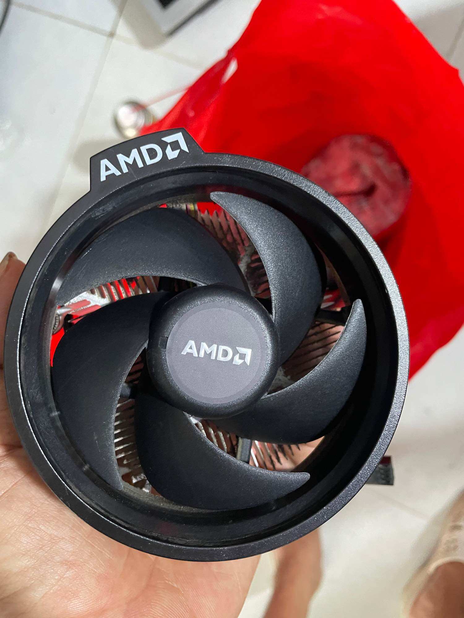 Fan Stock Amd Cpu – Wraith Stealth Is a Good Choice for Ryzen 3, Ryzen 5, and Ace, Good Quality, Good Price. Giá 90,000 Đồng*Miễn phí vận chuyển