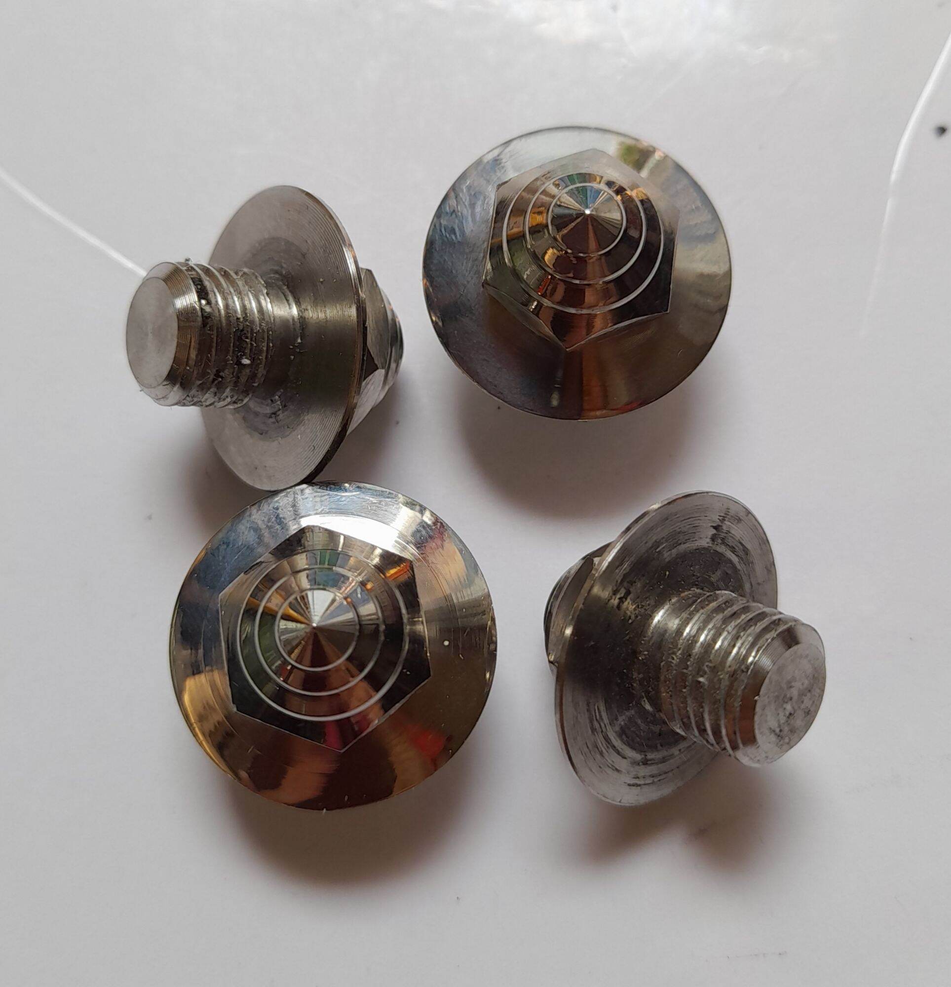 Óc kiếng Inox gắn xe Dream