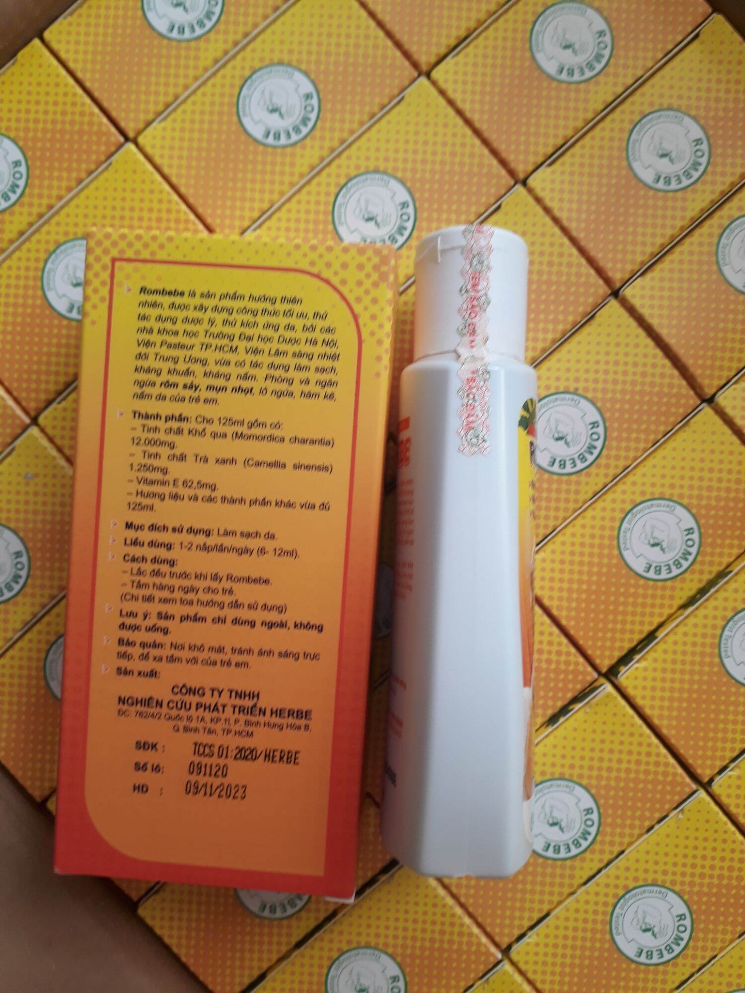 ROMBEBE 200ml - Nước tắm cho trẻ em