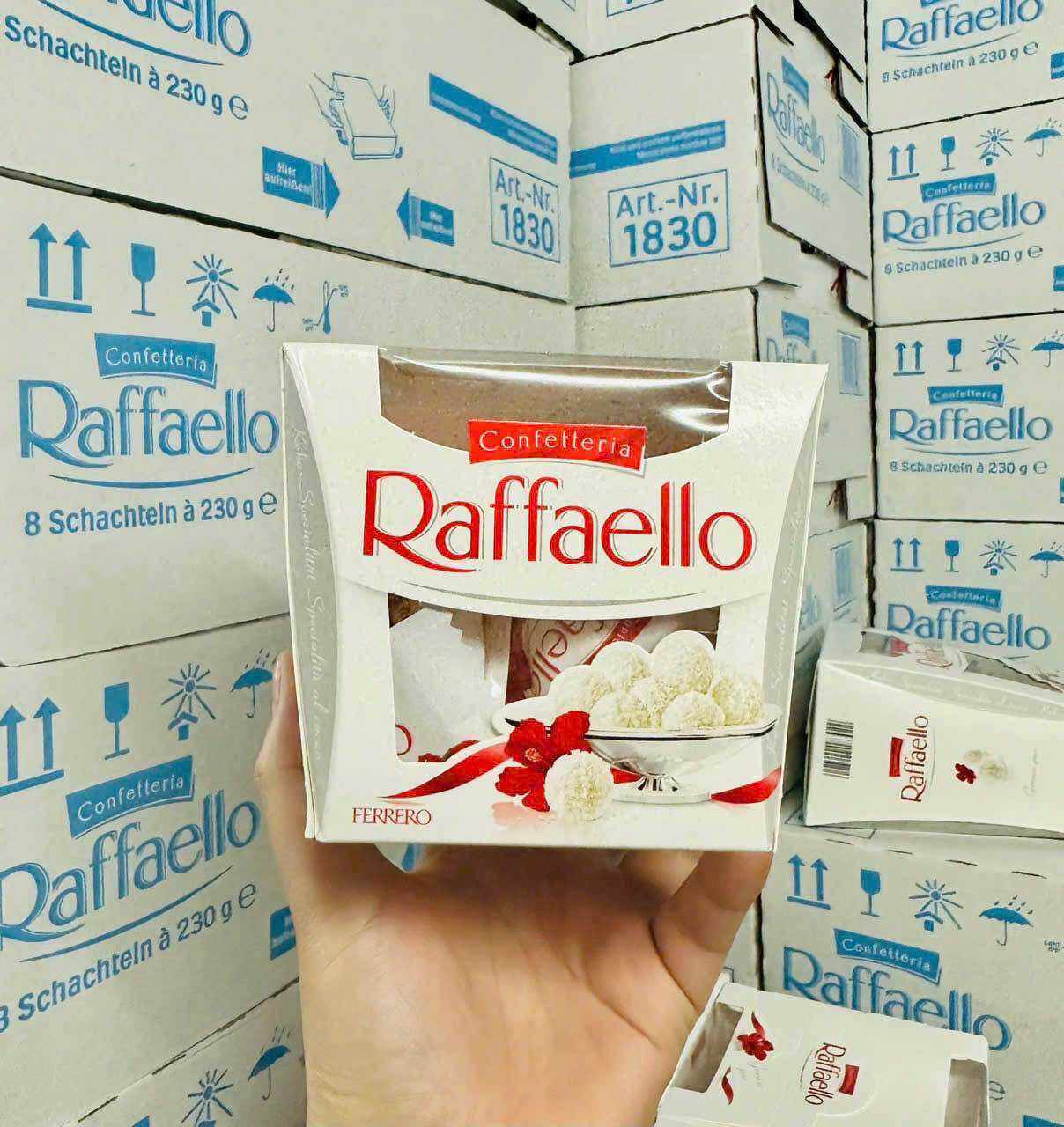 dừa hạnh nhân Confetterria Raffaello 150g & 230g
