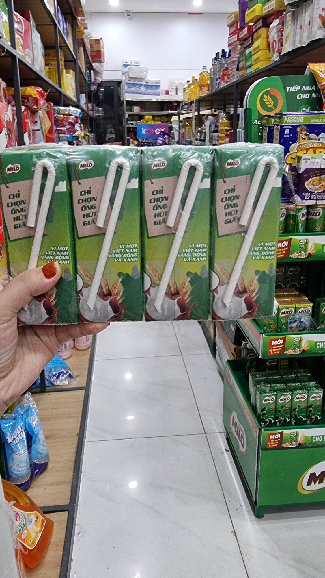Sữa Milo lốc 4 hộp 180ml có đường